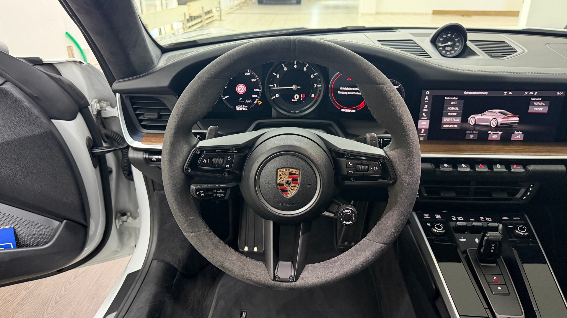 PORSCHE 911 Carrera 4S PDK-image-8