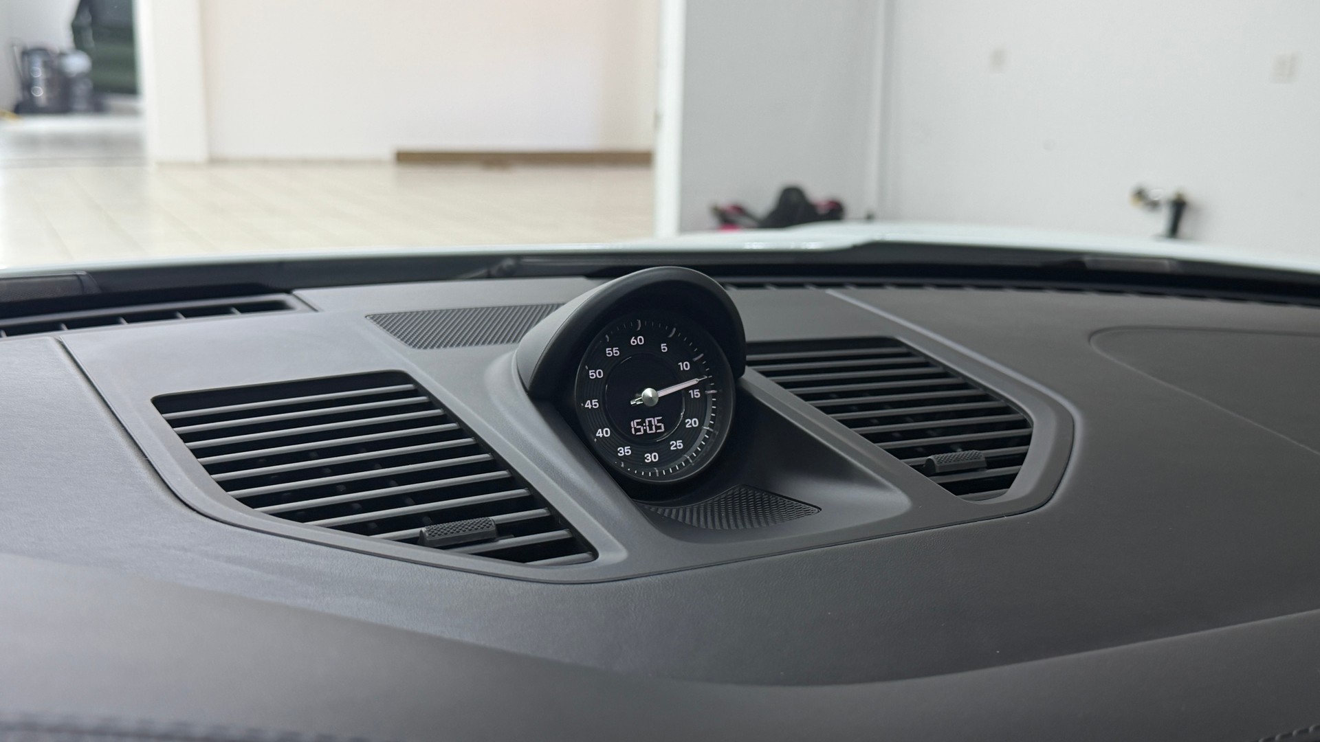 PORSCHE 911 Carrera 4S PDK-image-15