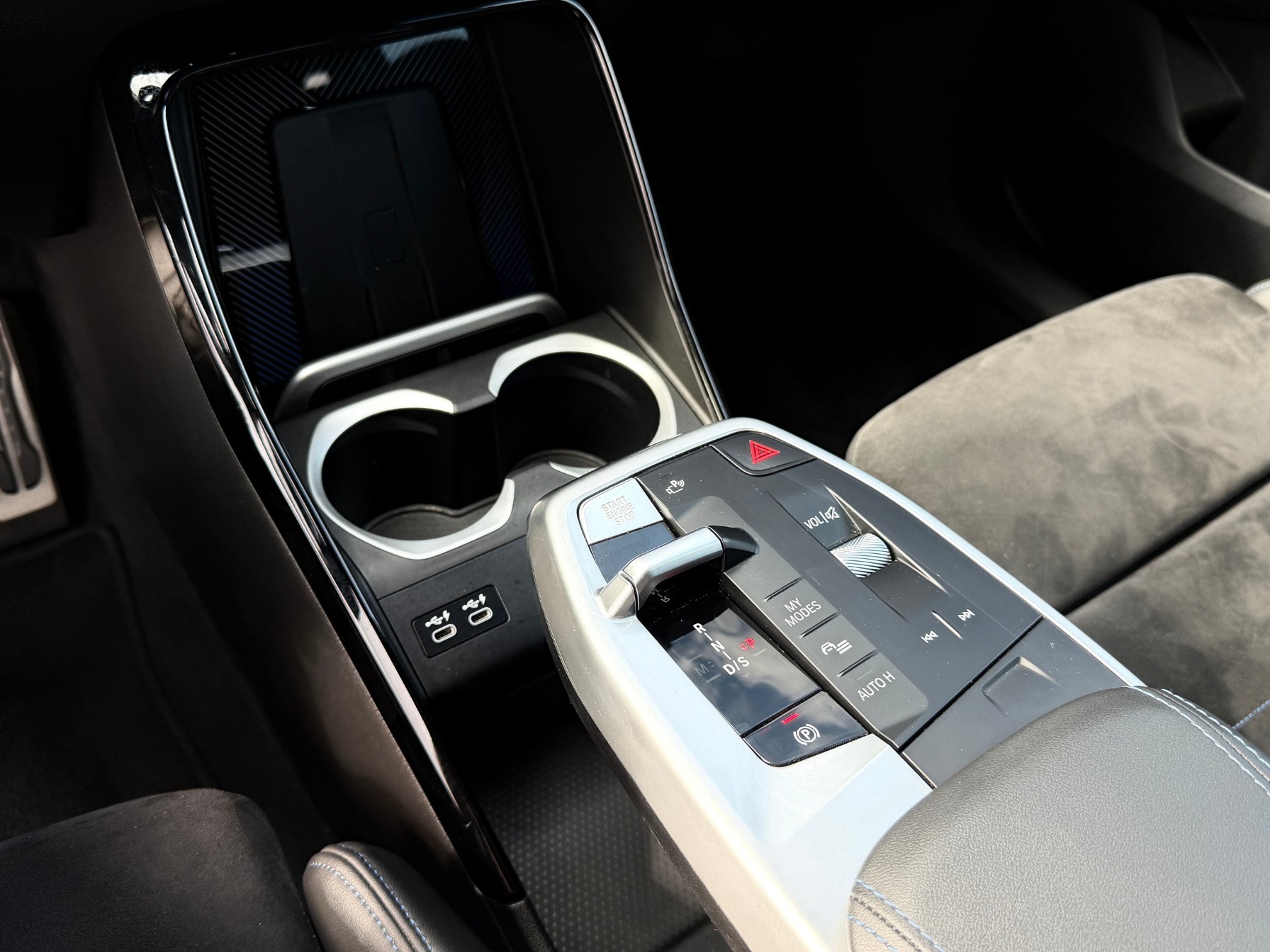 BMW X1 xDrive 23d 48V M Sport-image-17