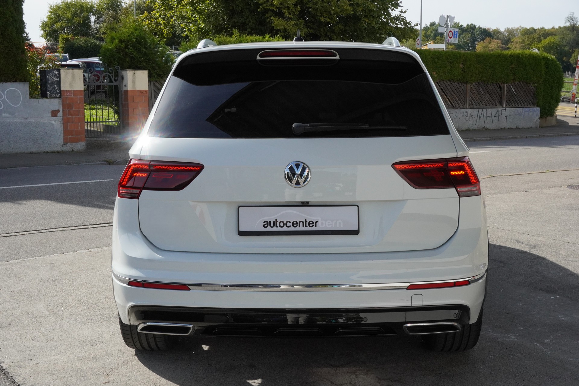VW Tiguan 2.0TSI R-Line 4Motion DSG-image-5