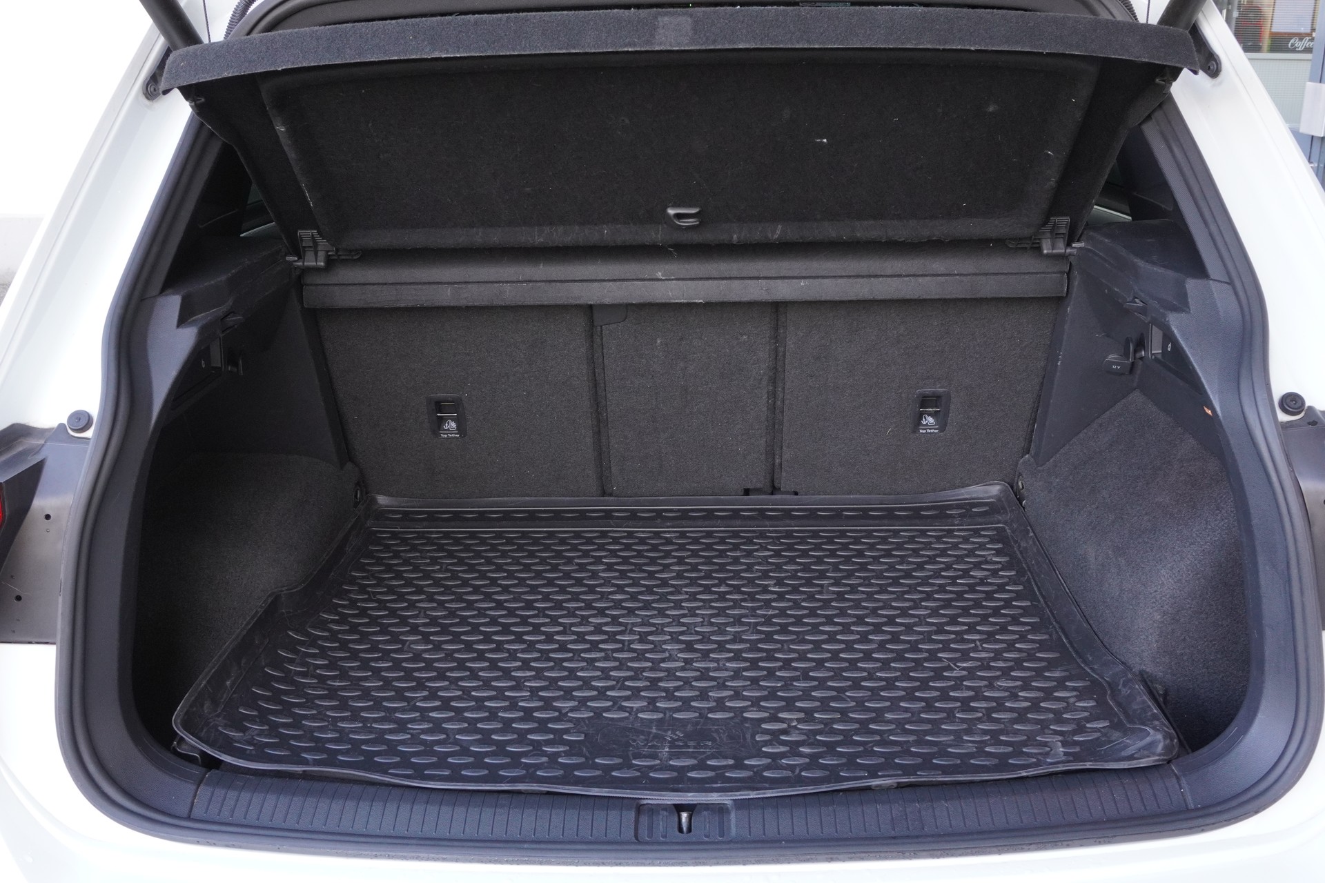 VW Tiguan 2.0TSI R-Line 4Motion DSG-image-15