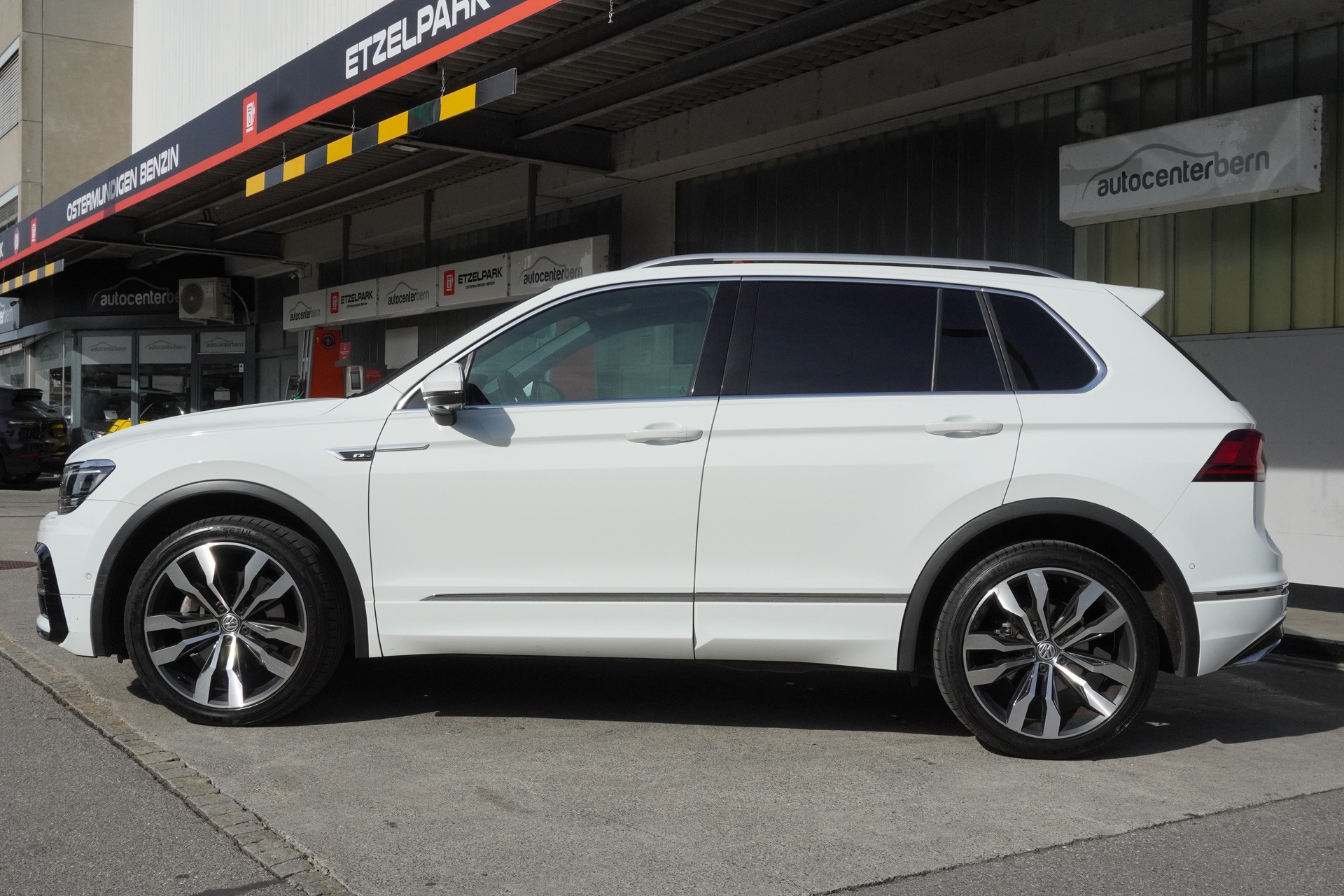 VW Tiguan 2.0TSI R-Line 4Motion DSG-image-7