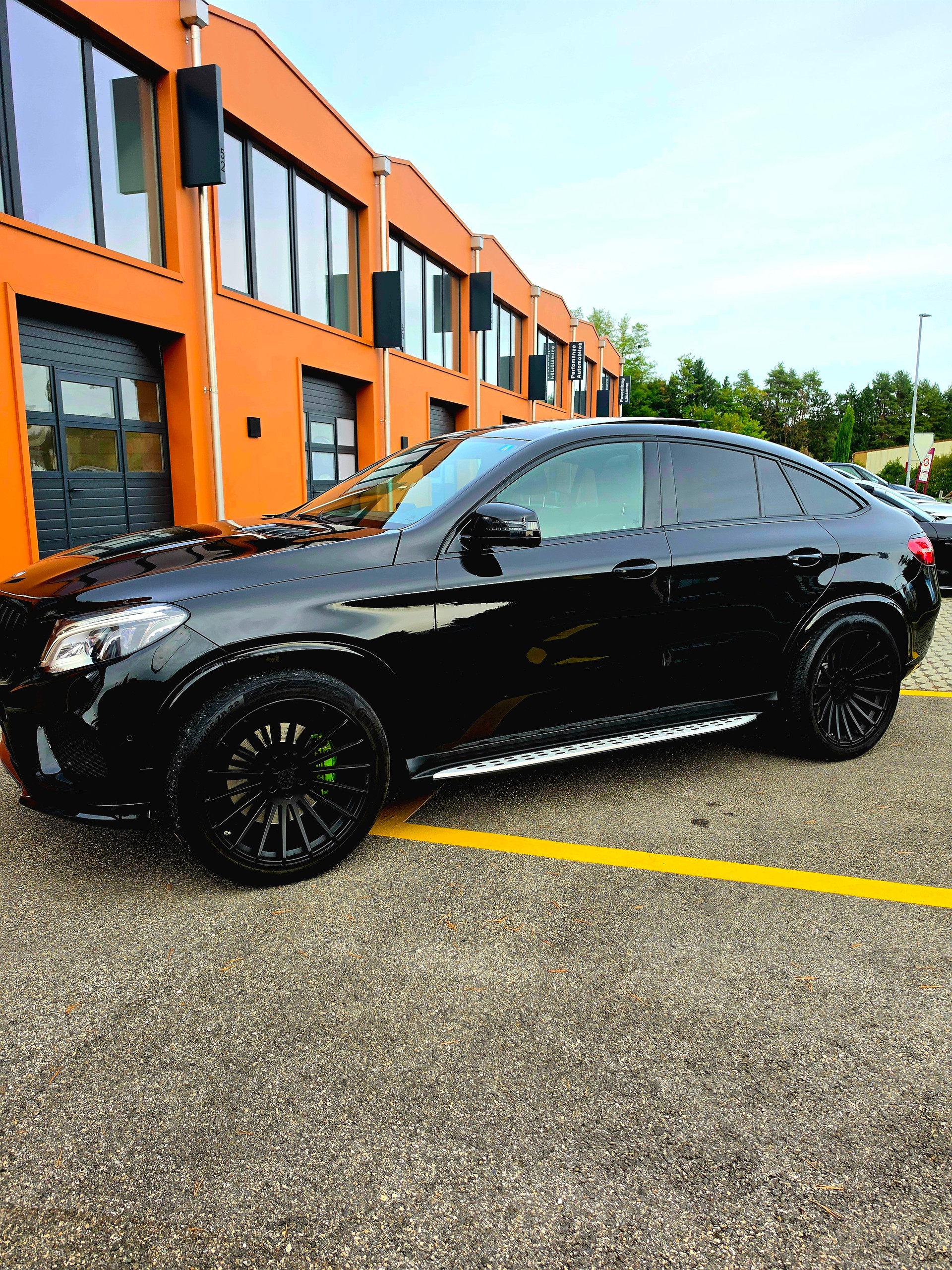 MERCEDES-BENZ GLE 43 AMG 4Matic 9G-Tronic-image-6