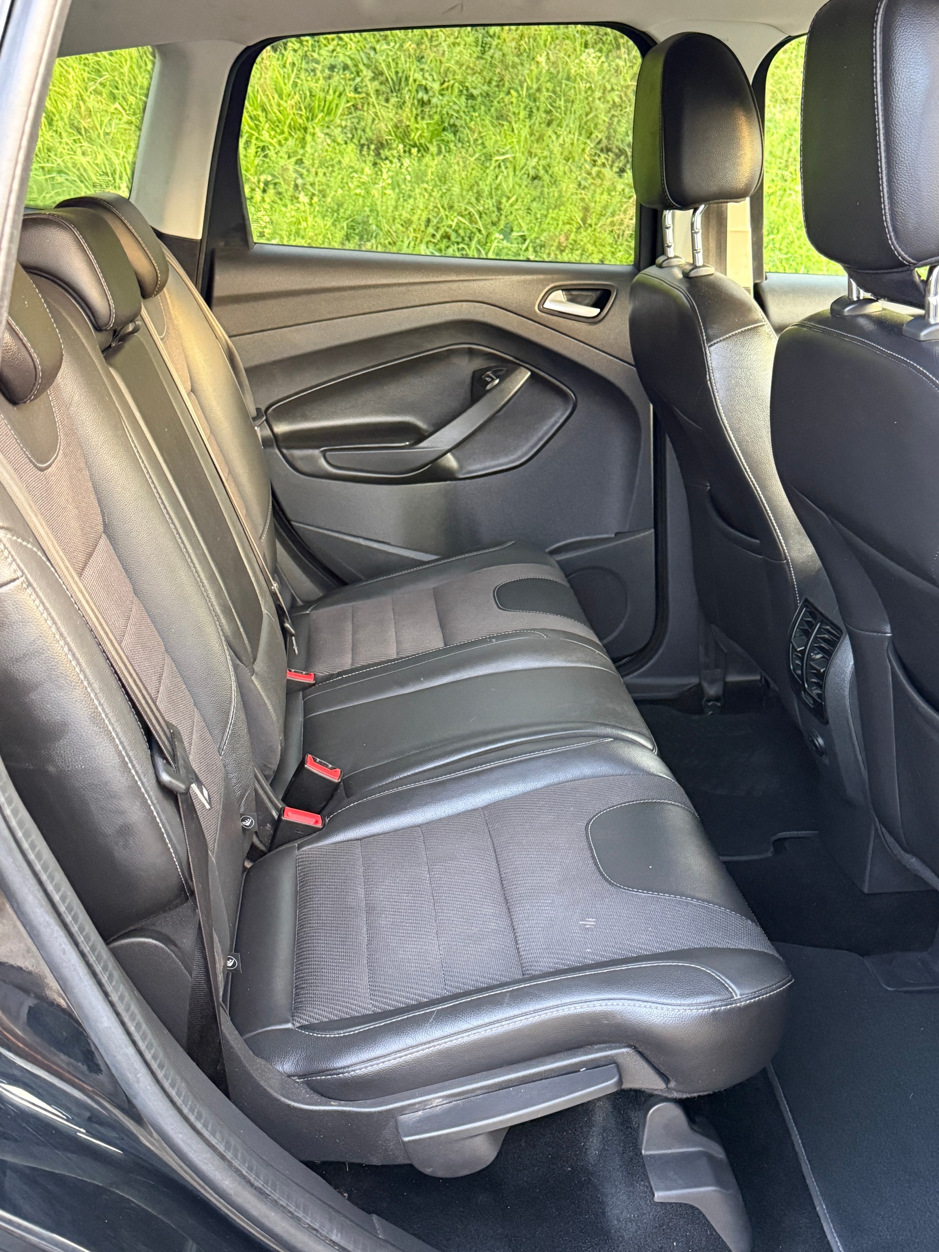 FORD Kuga 1.5 SCTi Carving 2WD-image-6