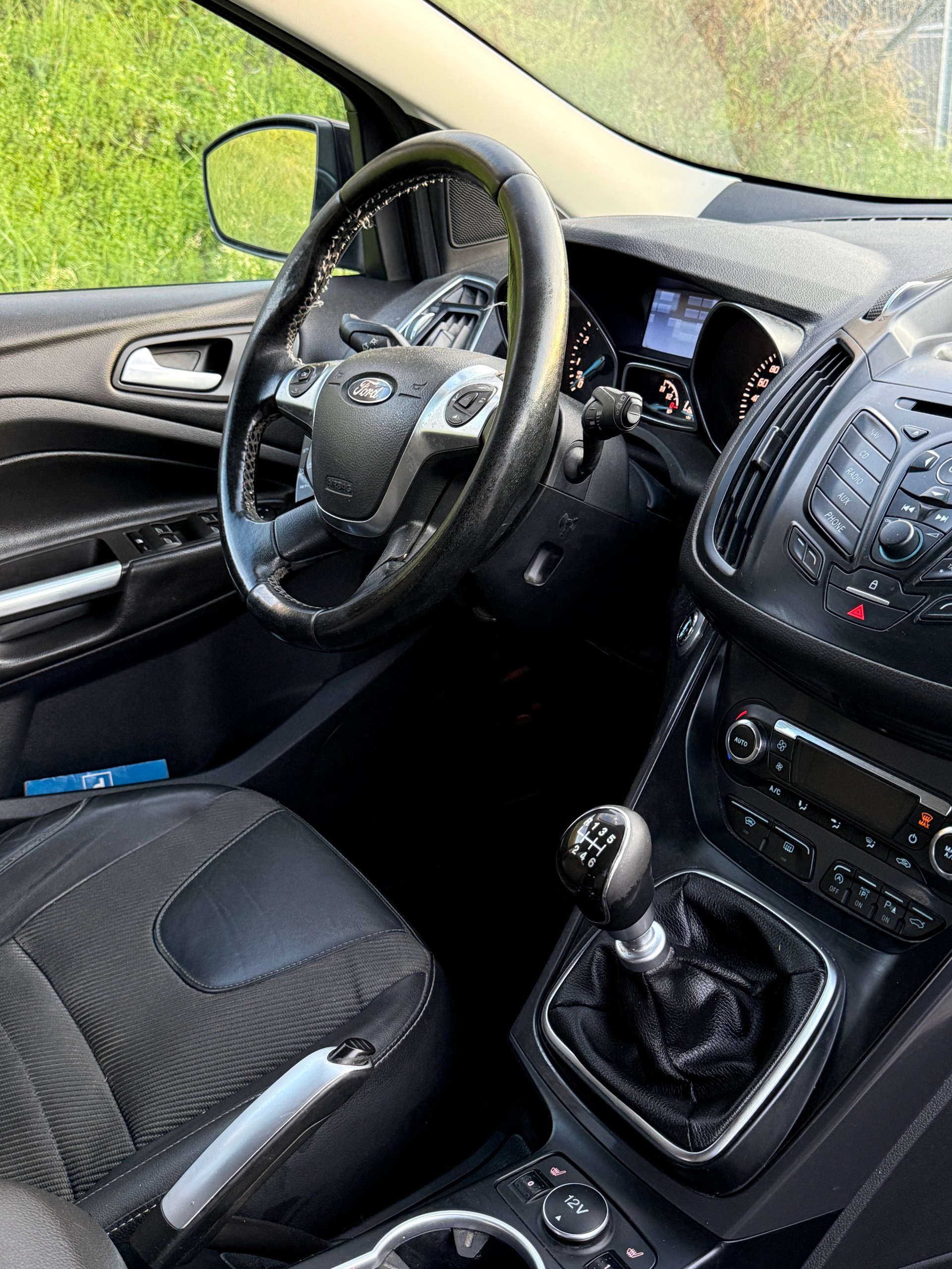 FORD Kuga 1.5 SCTi Carving 2WD-image-8