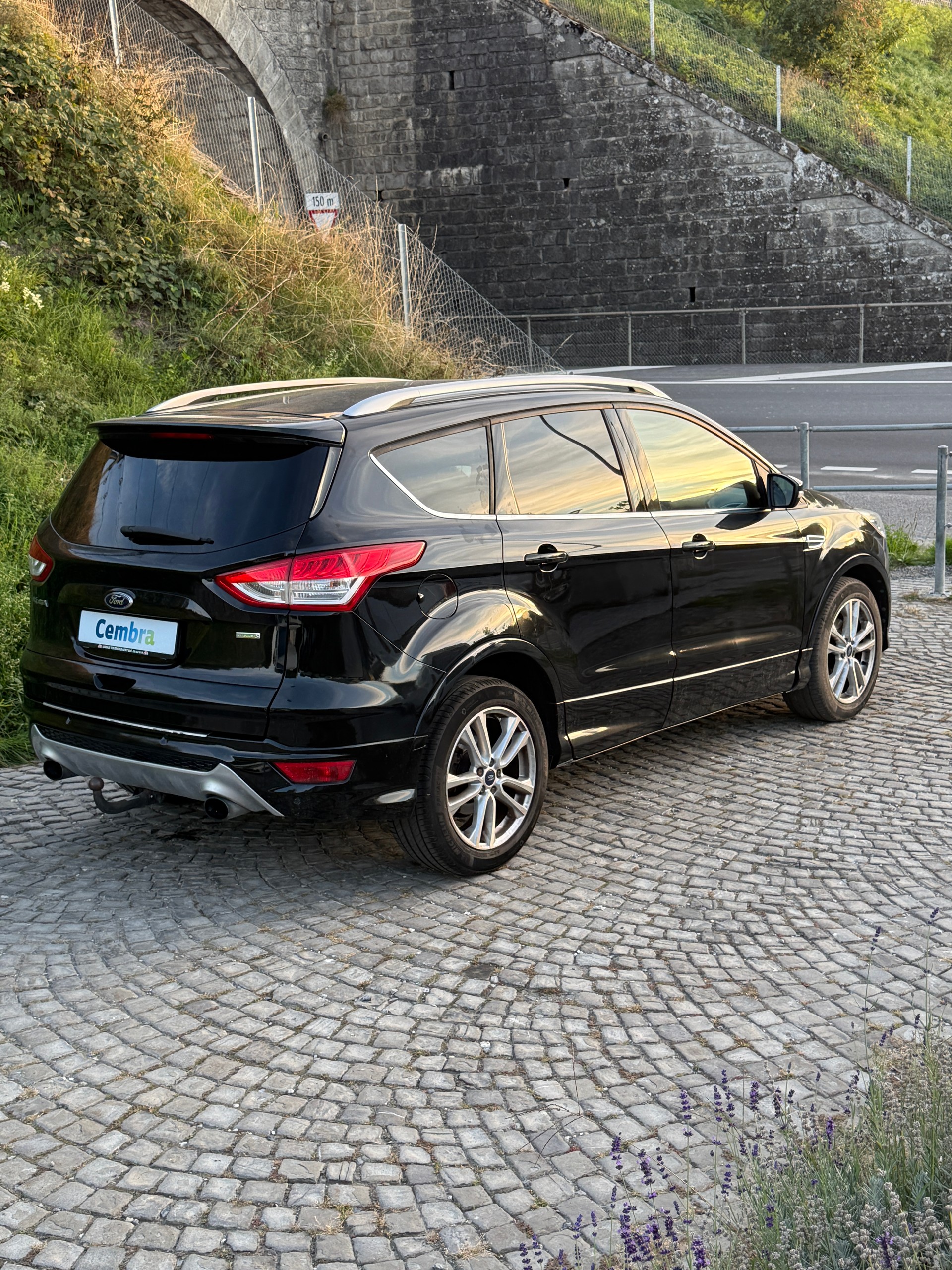 FORD Kuga 1.5 SCTi Carving 2WD-image-3