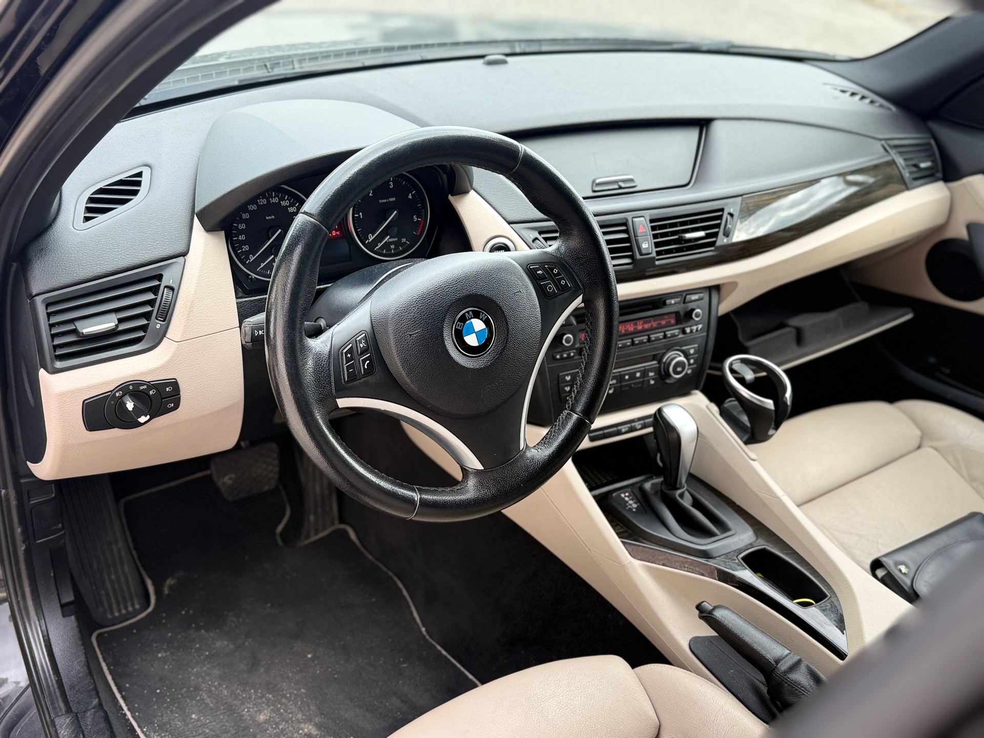 BMW X1 xDrive 18d Steptronic-image-7