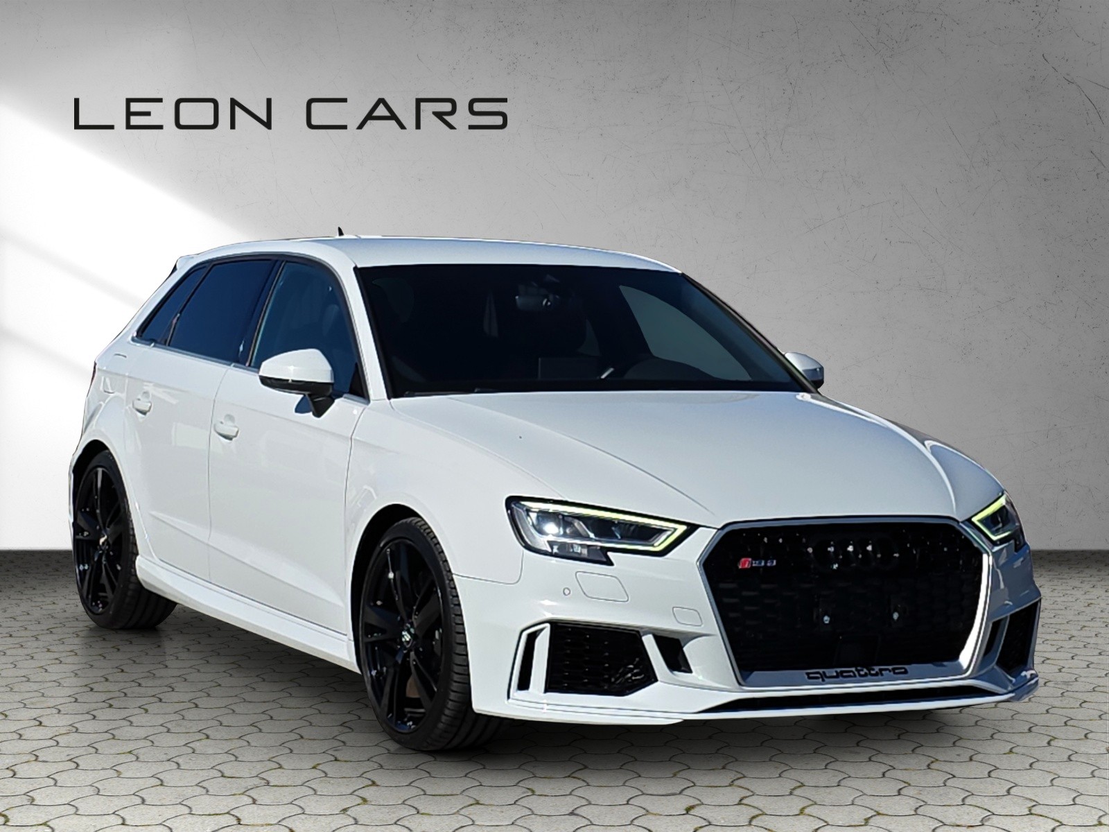 AUDI RS3 Sportback 2.5 TSI quattro S-tronic 400 PS Bang & Olufsen-image-2