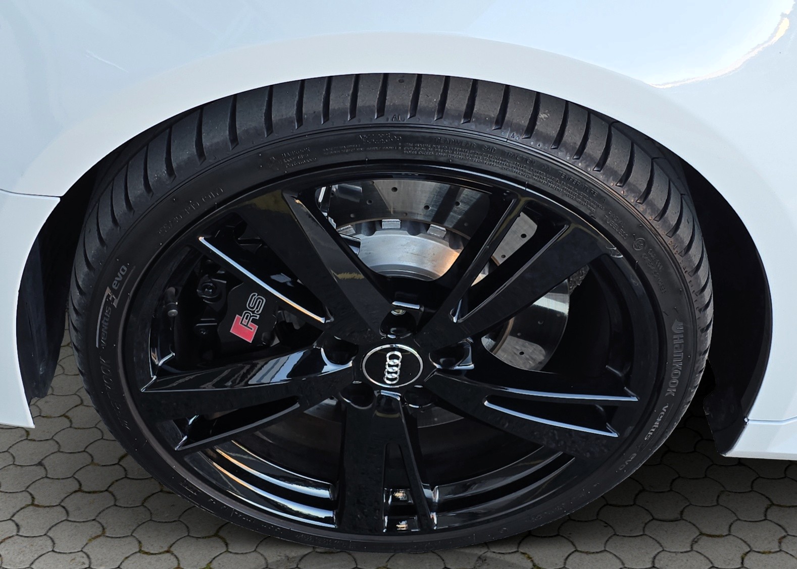 AUDI RS3 Sportback 2.5 TSI quattro S-tronic 400 PS Bang & Olufsen-image-8