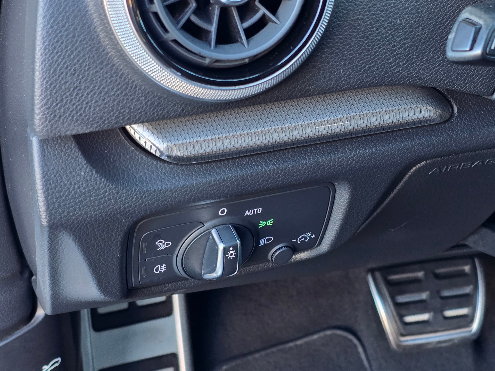 AUDI RS3 Sportback 2.5 TSI quattro S-tronic 400 PS Bang & Olufsen-image-27