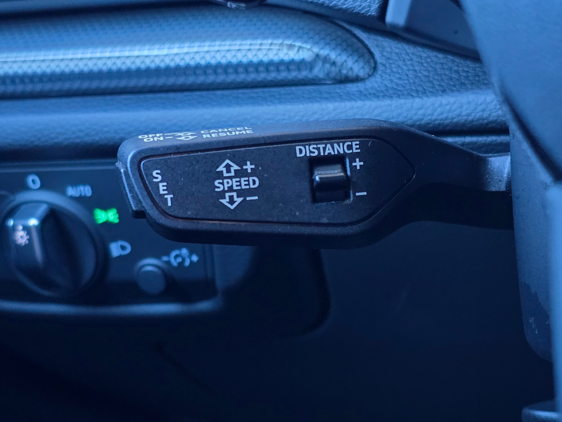 AUDI RS3 Sportback 2.5 TSI quattro S-tronic 400 PS Bang & Olufsen-image-26