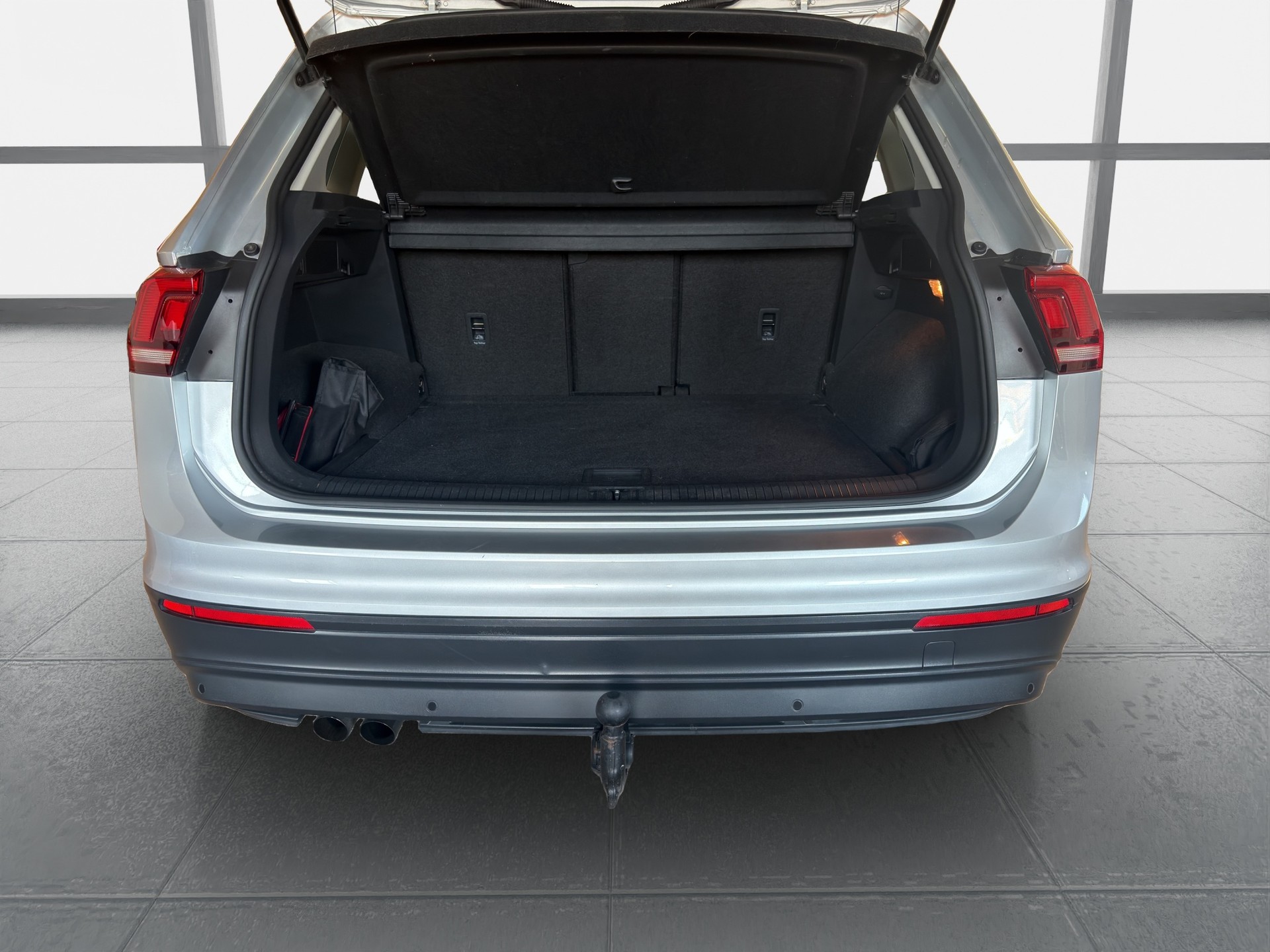 VW Tiguan 1.4TSI ACT Trendline 4Motion DSG*AHK*-image-5
