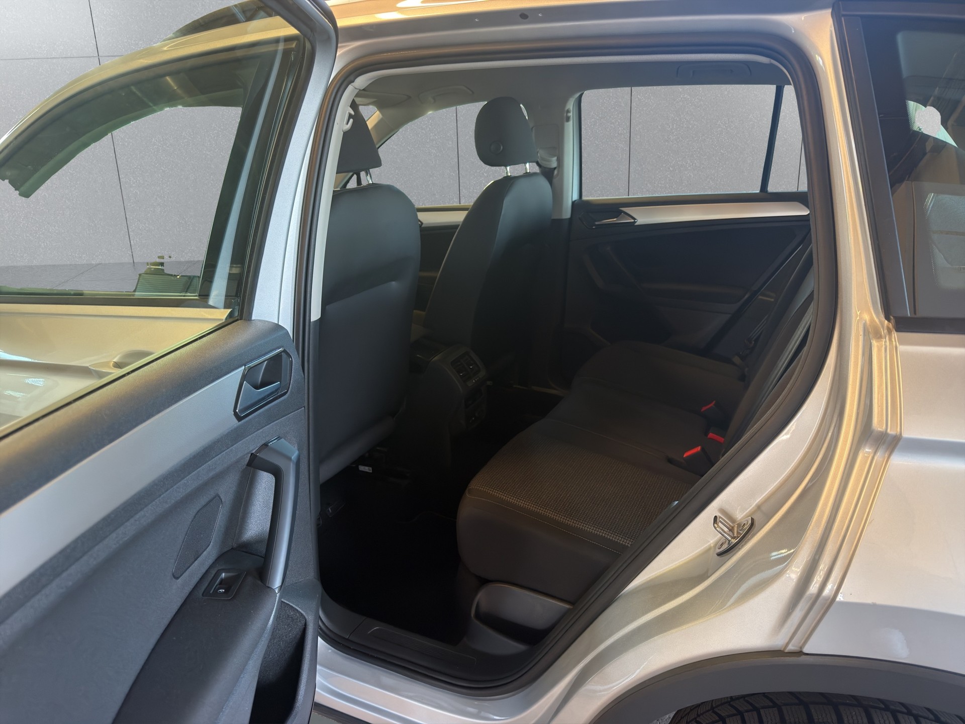 VW Tiguan 1.4TSI ACT Trendline 4Motion DSG*AHK*-image-21