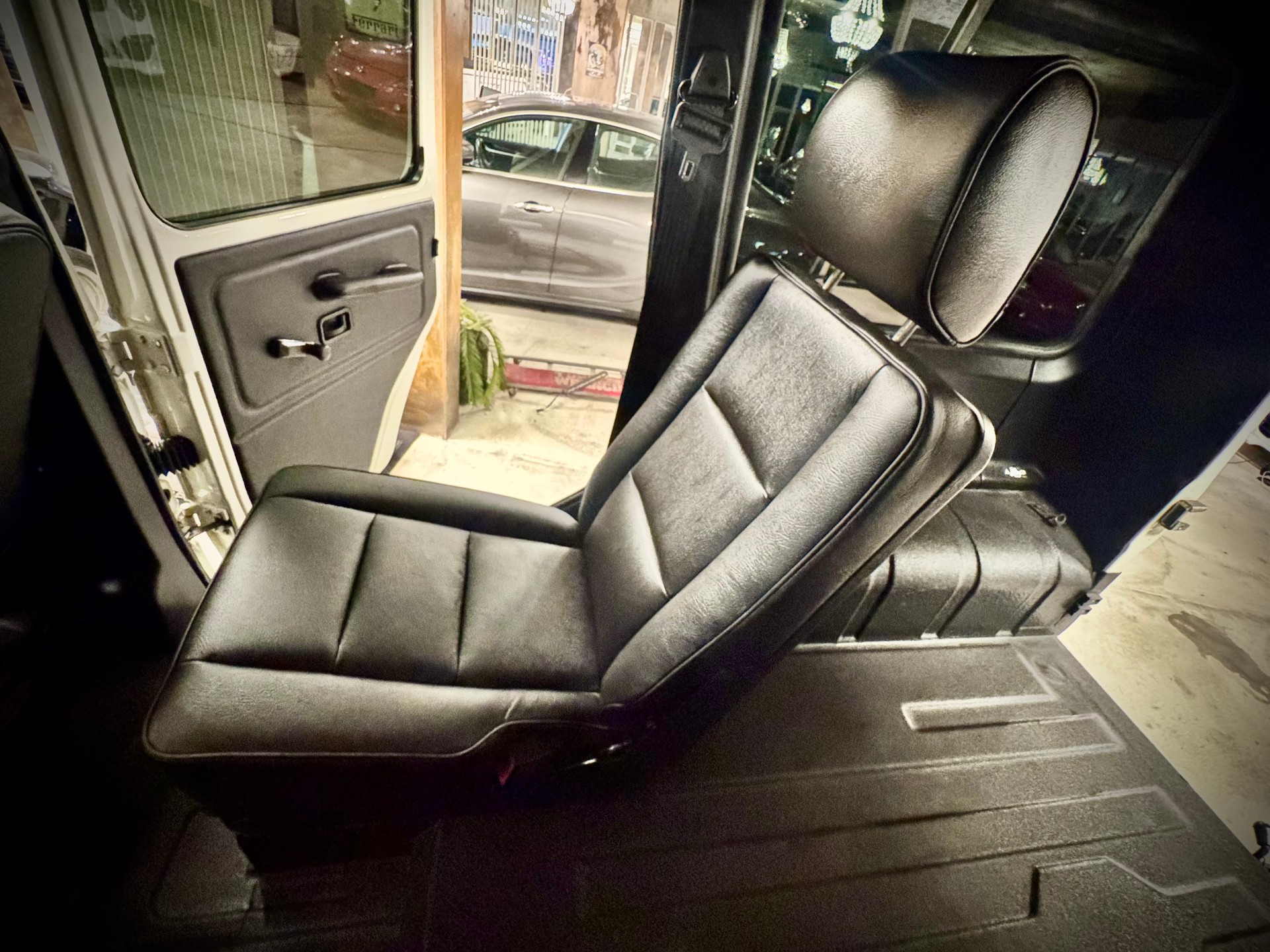 MERCEDES-BENZ Work Professional-image-22