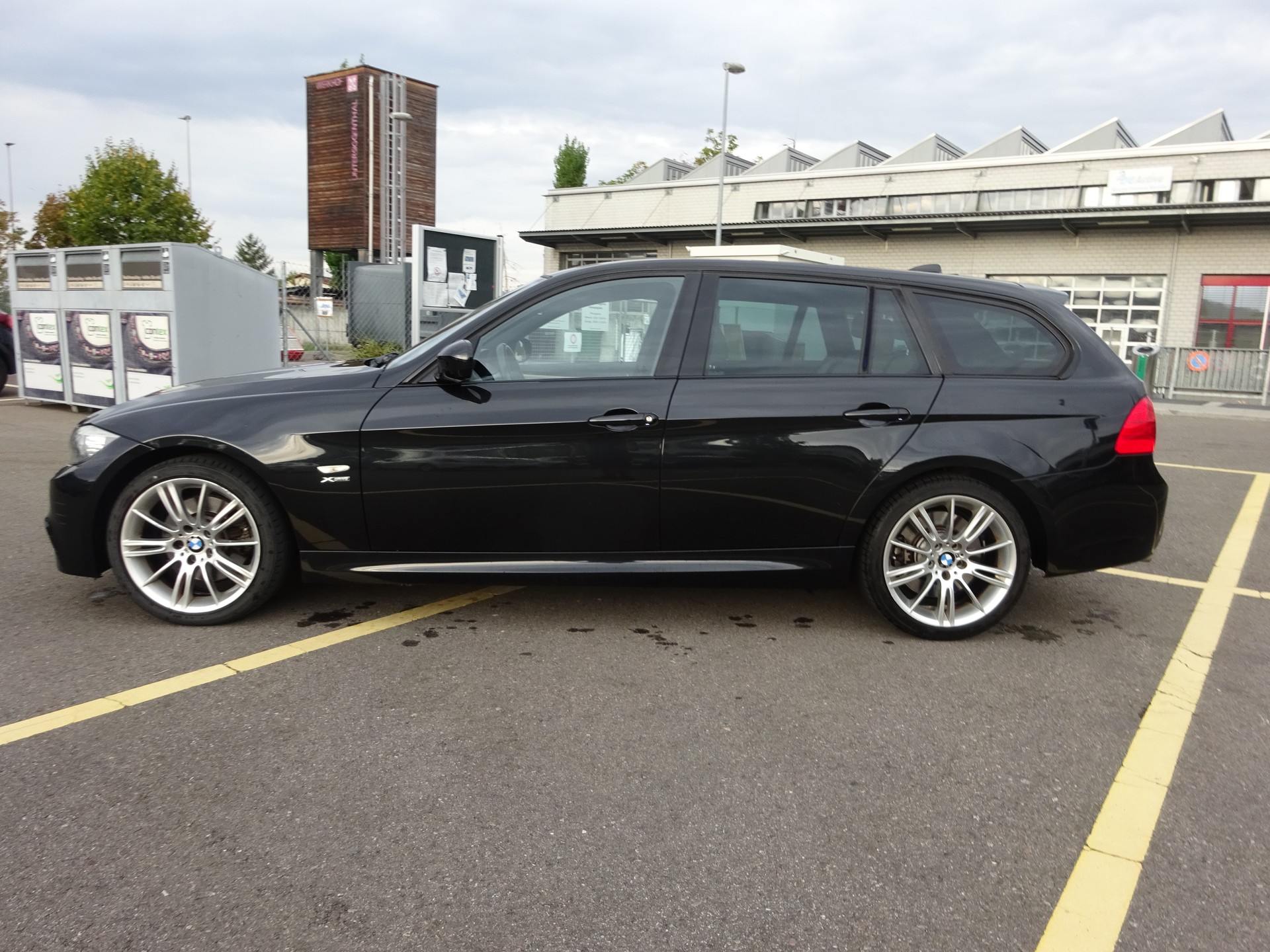 BMW 330d xDrive Touring Steptronic-image-9