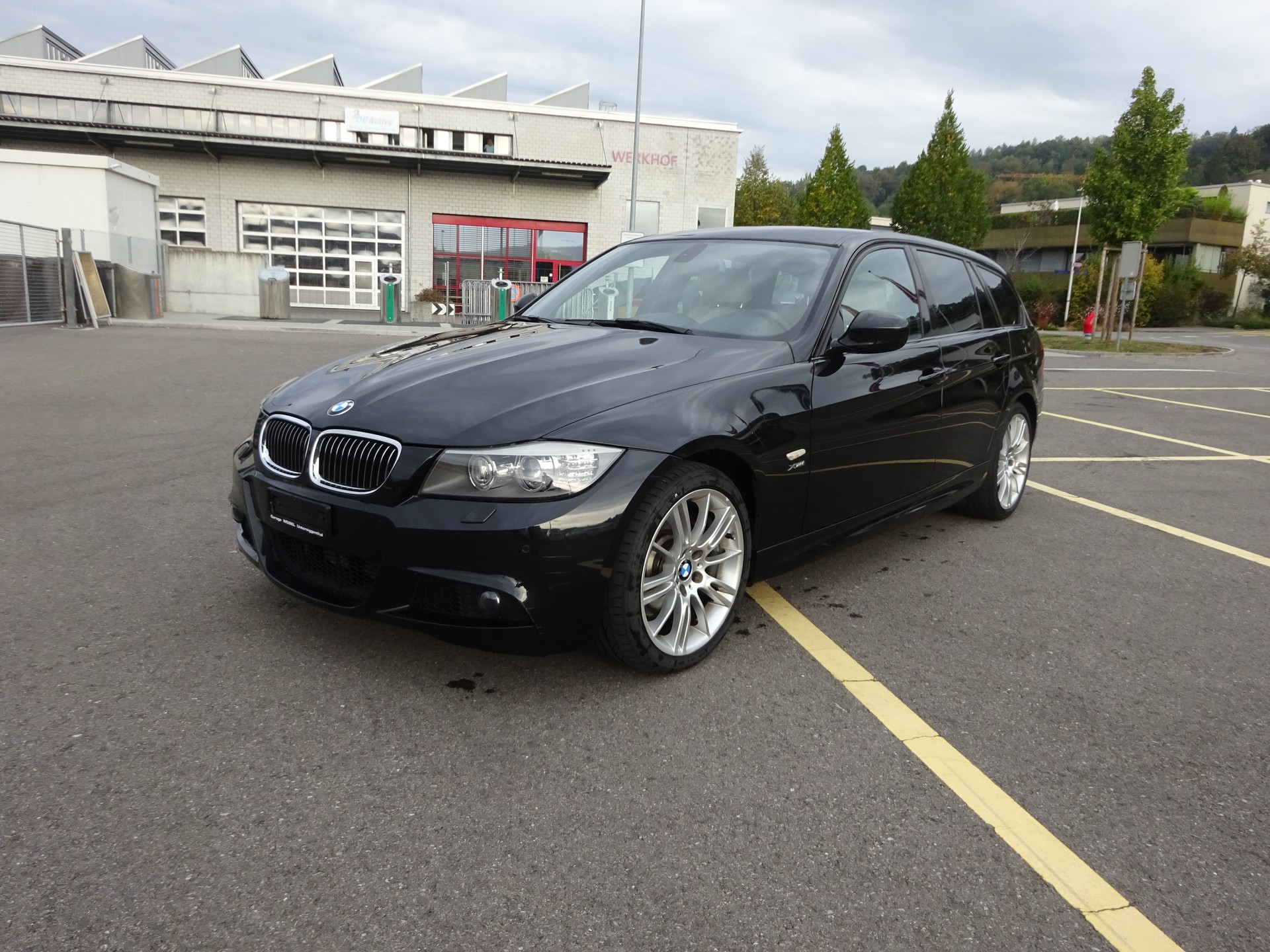 BMW 330d xDrive Touring Steptronic-image-0