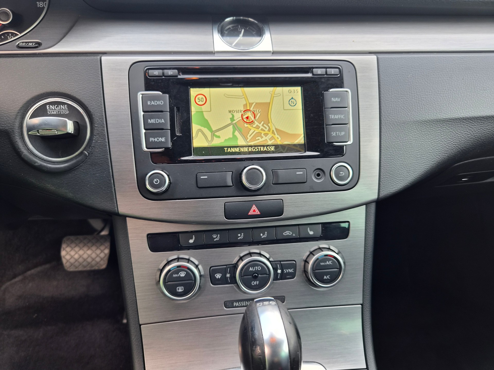 VW Passat Variant 1.4 TSI BMT Highline DSG-image-5