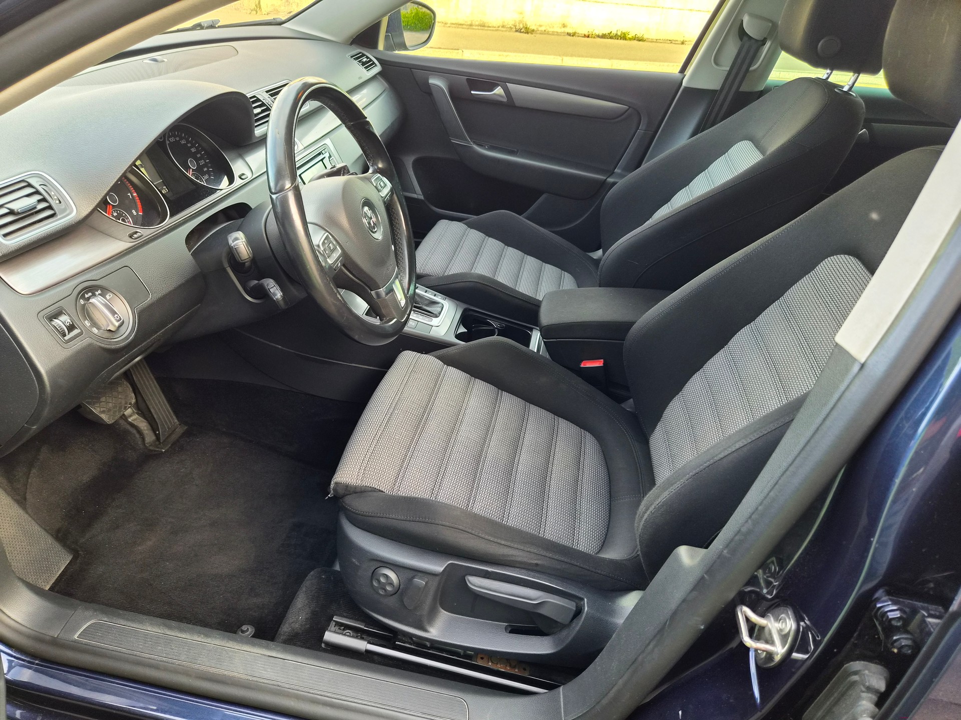 VW Passat Variant 1.4 TSI BMT Highline DSG-image-4