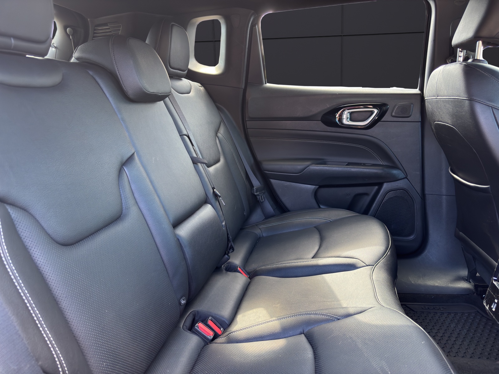 JEEP Compass 1.3 T PHEV S AWD-image-10