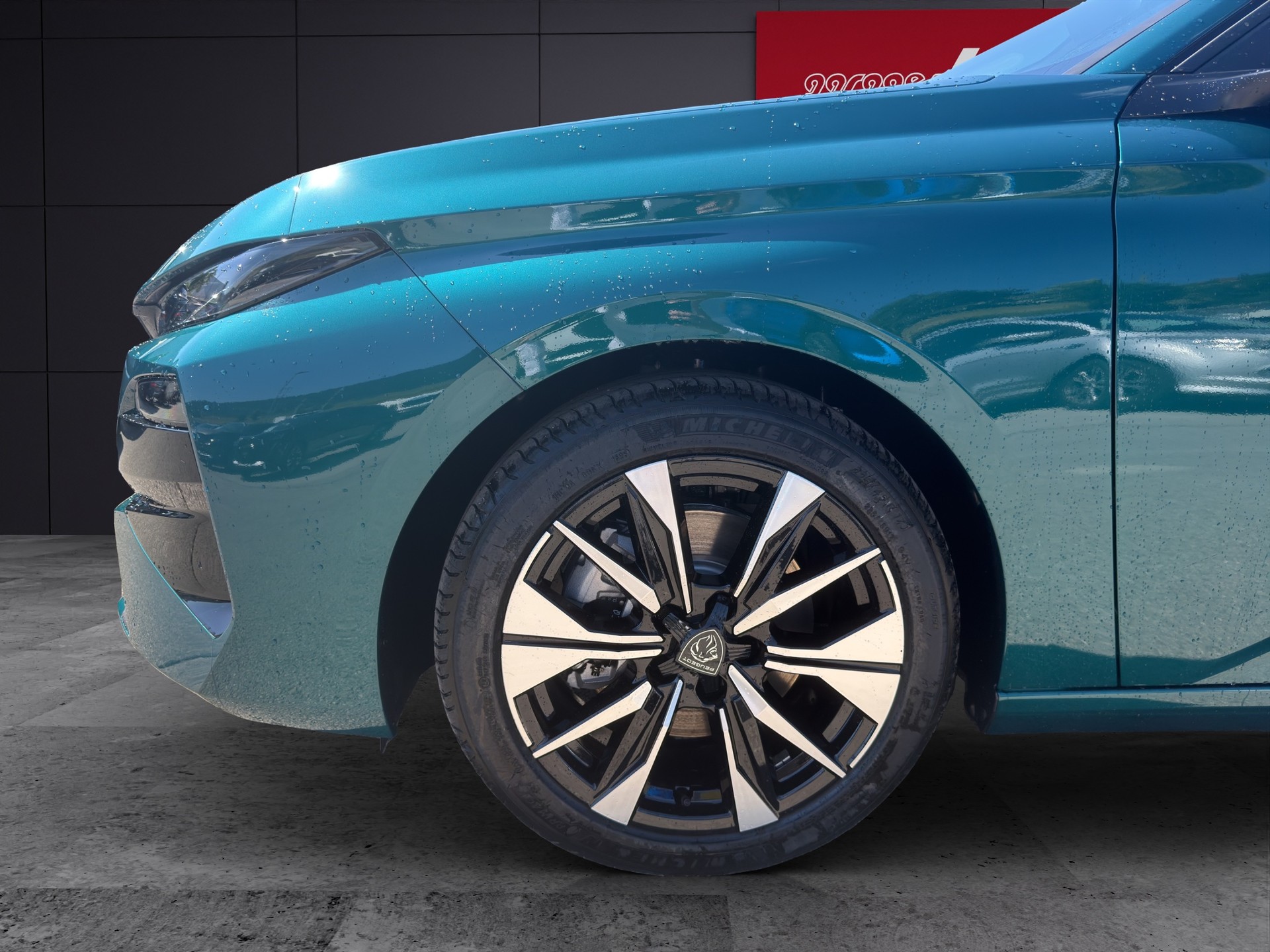 PEUGEOT 308 1.2 MHEV Allure-image-4