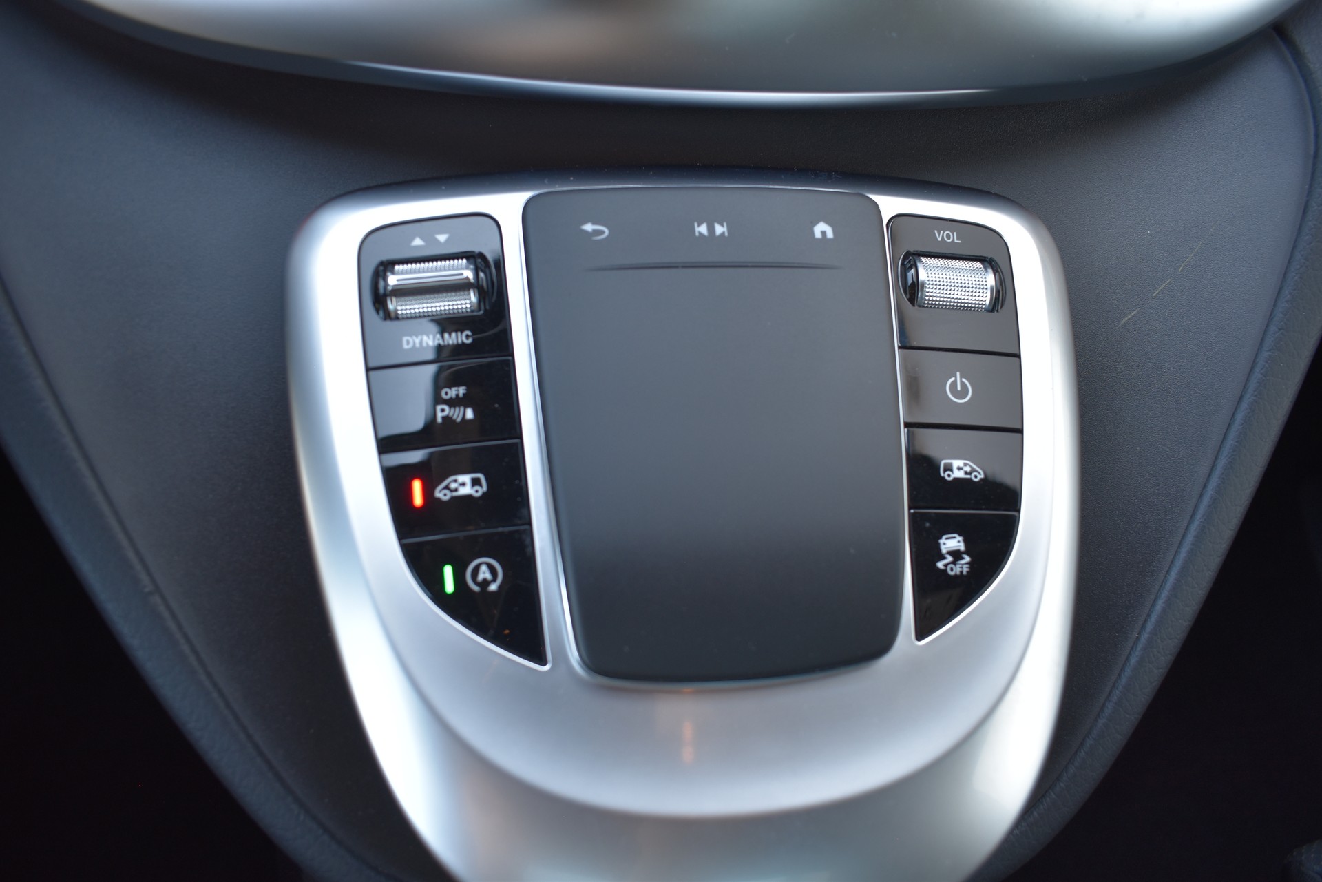 MERCEDES-BENZ V 300 d lang Airmatic-image-14