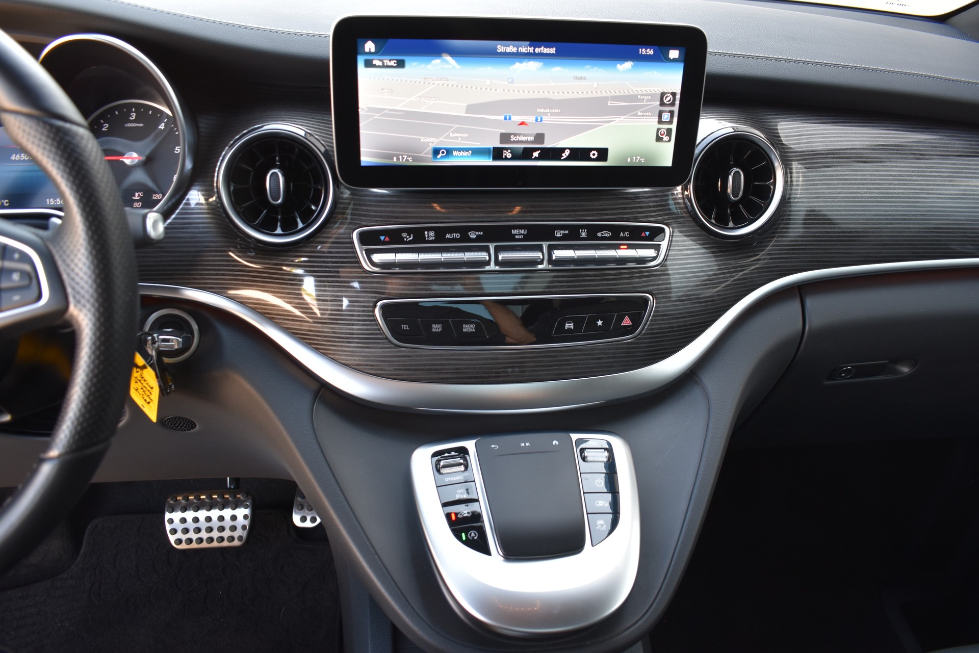 MERCEDES-BENZ V 300 d lang Airmatic-image-9