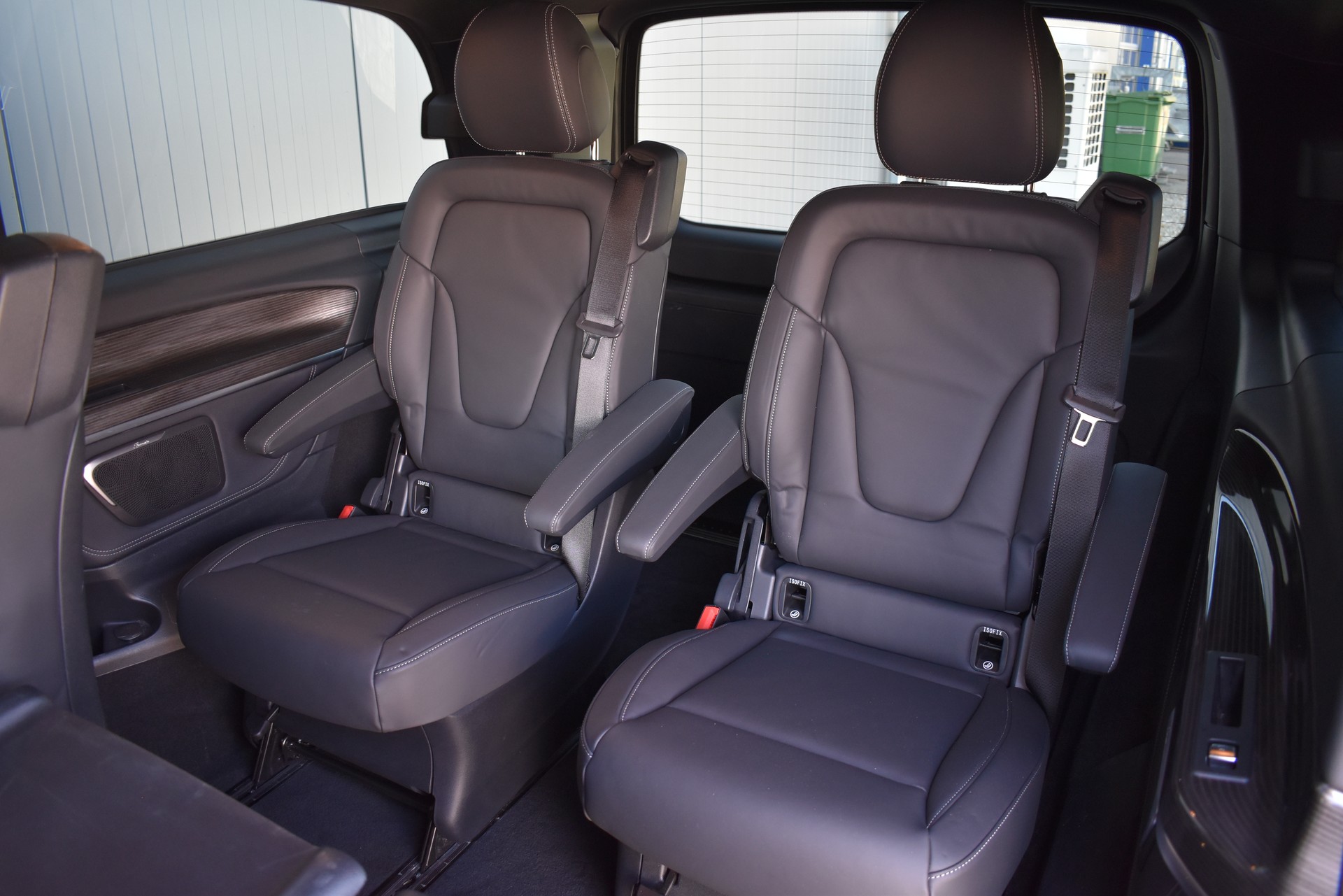 MERCEDES-BENZ V 300 d lang Airmatic-image-5