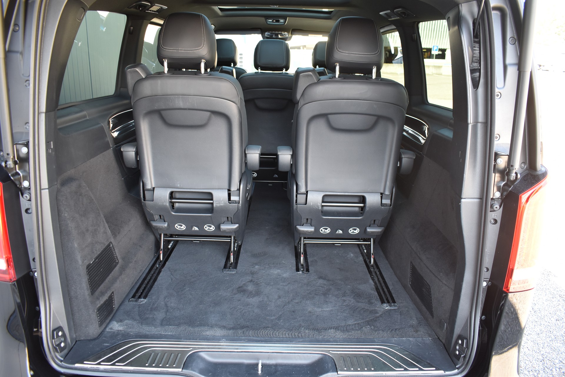 MERCEDES-BENZ V 300 d lang Airmatic-image-4