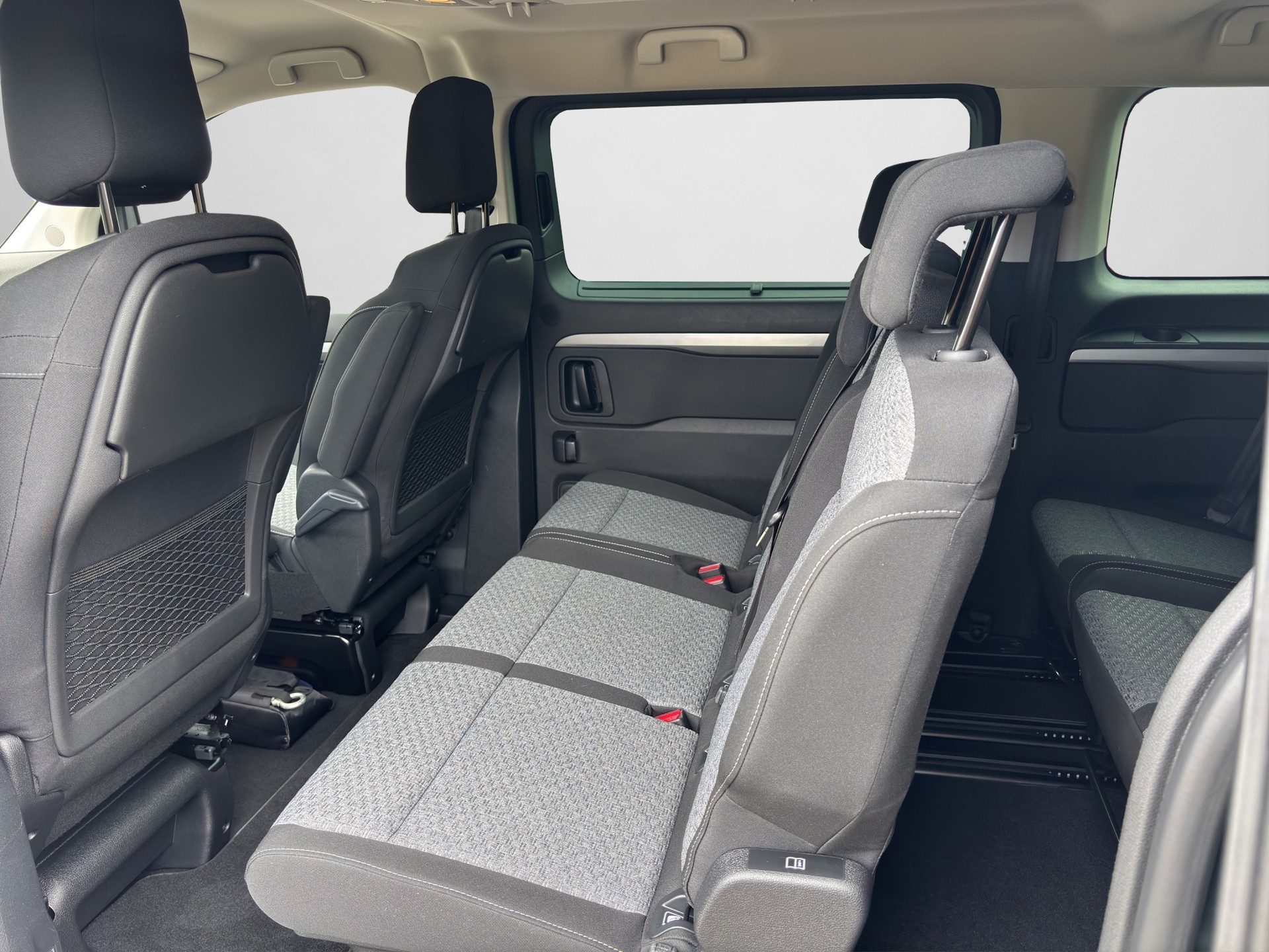 CITROEN Spacetourer 2.2 BlueHDi You M EAT8-image-14