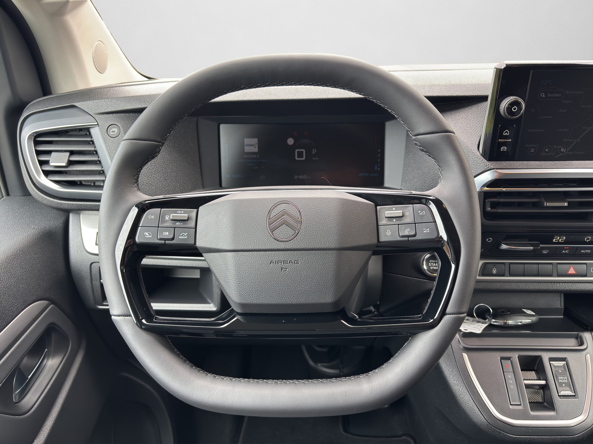 CITROEN Spacetourer 2.2 BlueHDi You M EAT8-image-4