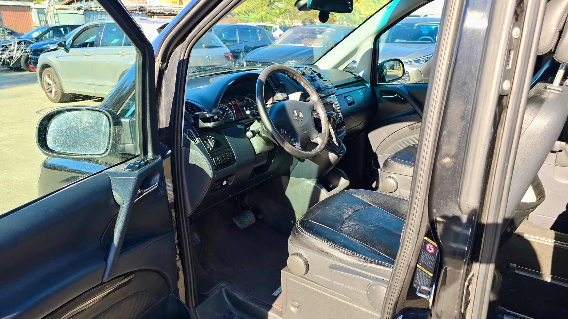 MERCEDES-BENZ Viano 3.0 CDI Ambiente L Automat-image-8