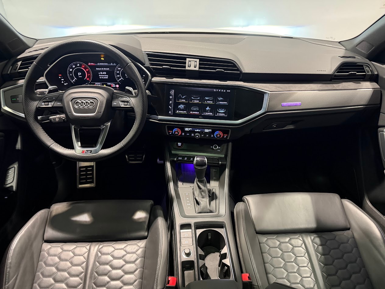 AUDI RS Q3 2.5 TFSI quattro S tronic-image-11