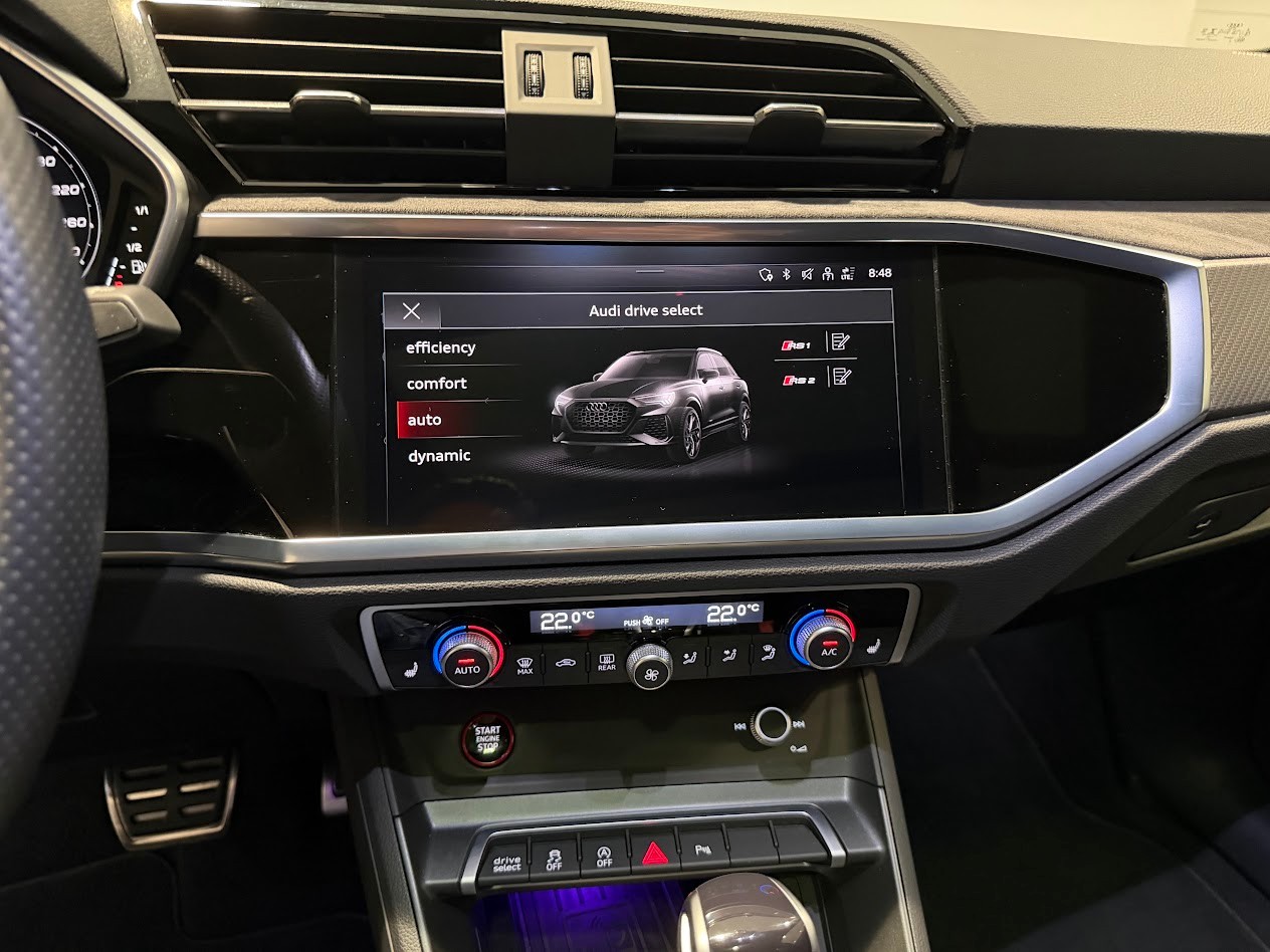 AUDI RS Q3 2.5 TFSI quattro S tronic-image-8