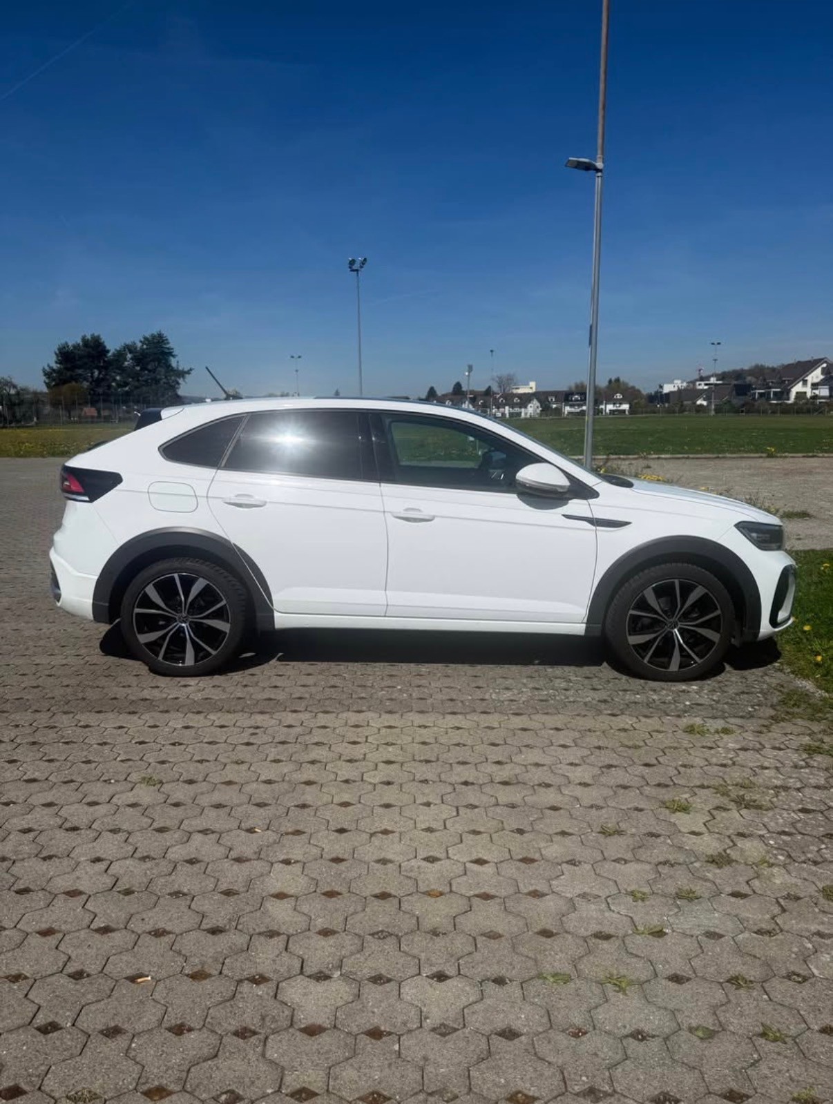 VW 1.5 TSI R-Line DSG-image-1