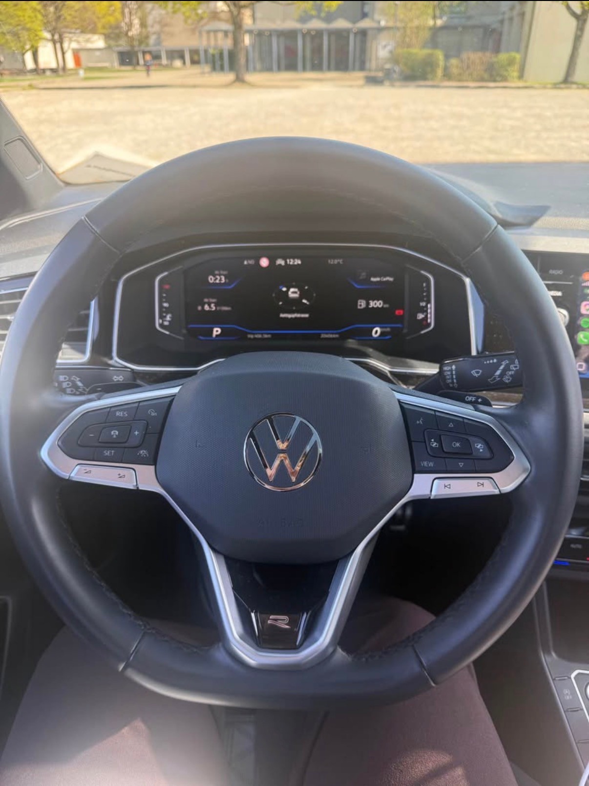 VW 1.5 TSI R-Line DSG-image-2