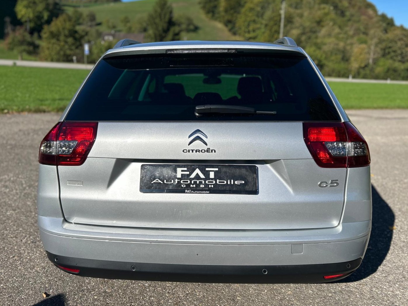 CITROEN C5 Tourer 1.6 Turbo Exclusive Automatic-image-3