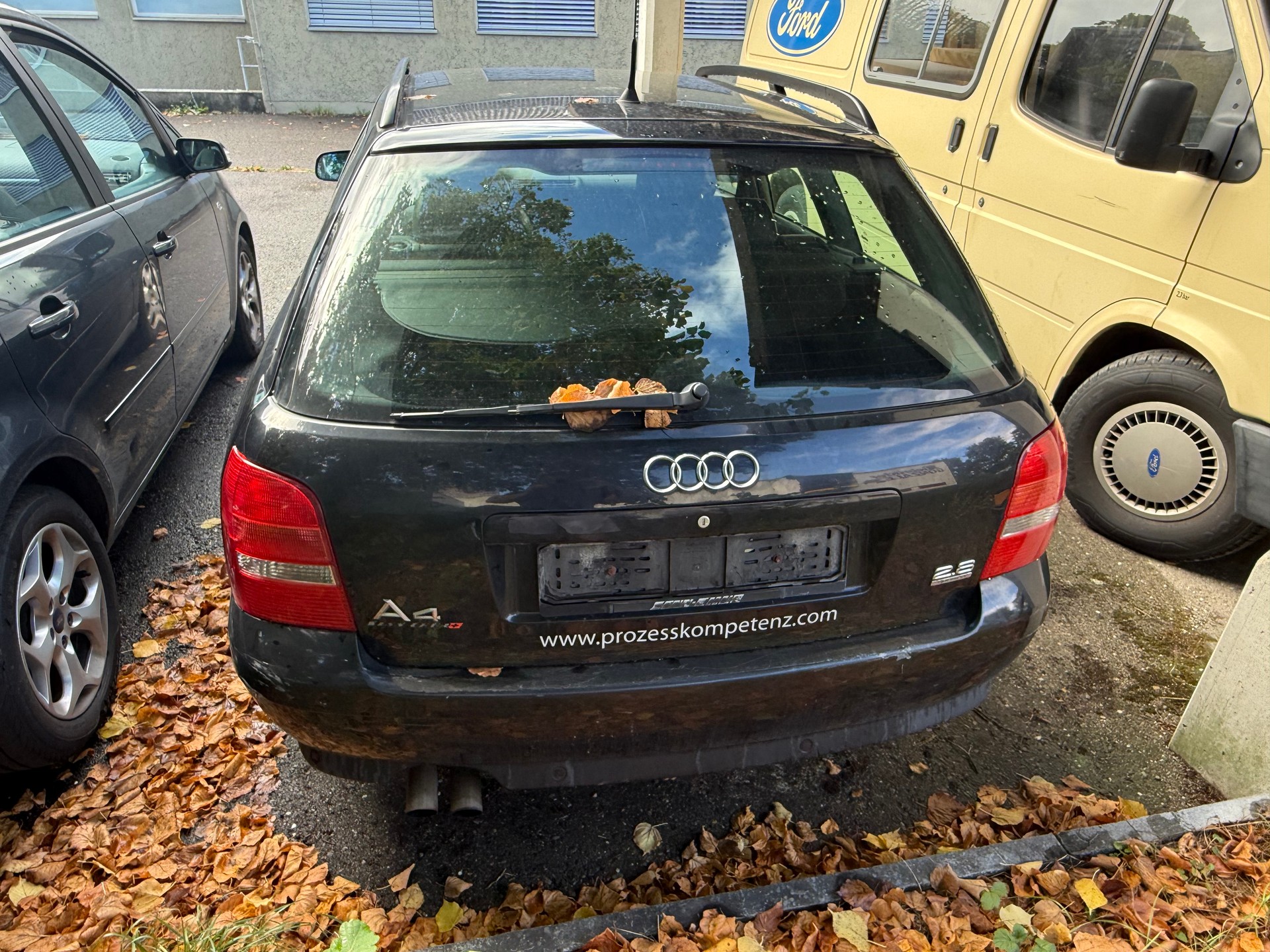 AUDI A4 Avant 2.8 quattro S-Line Advance-image-4