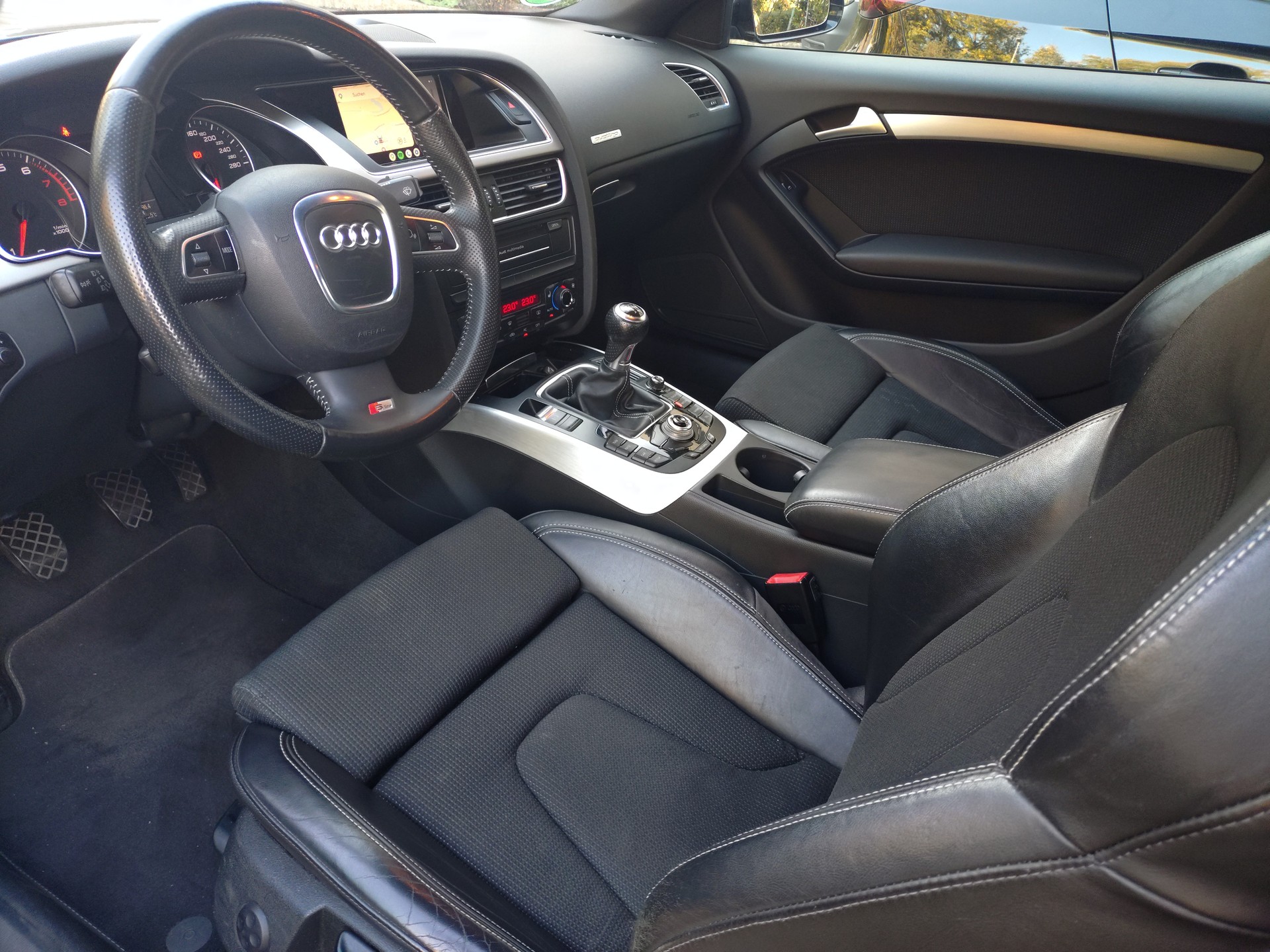 AUDI 2.0 TFSI quattro-image-2