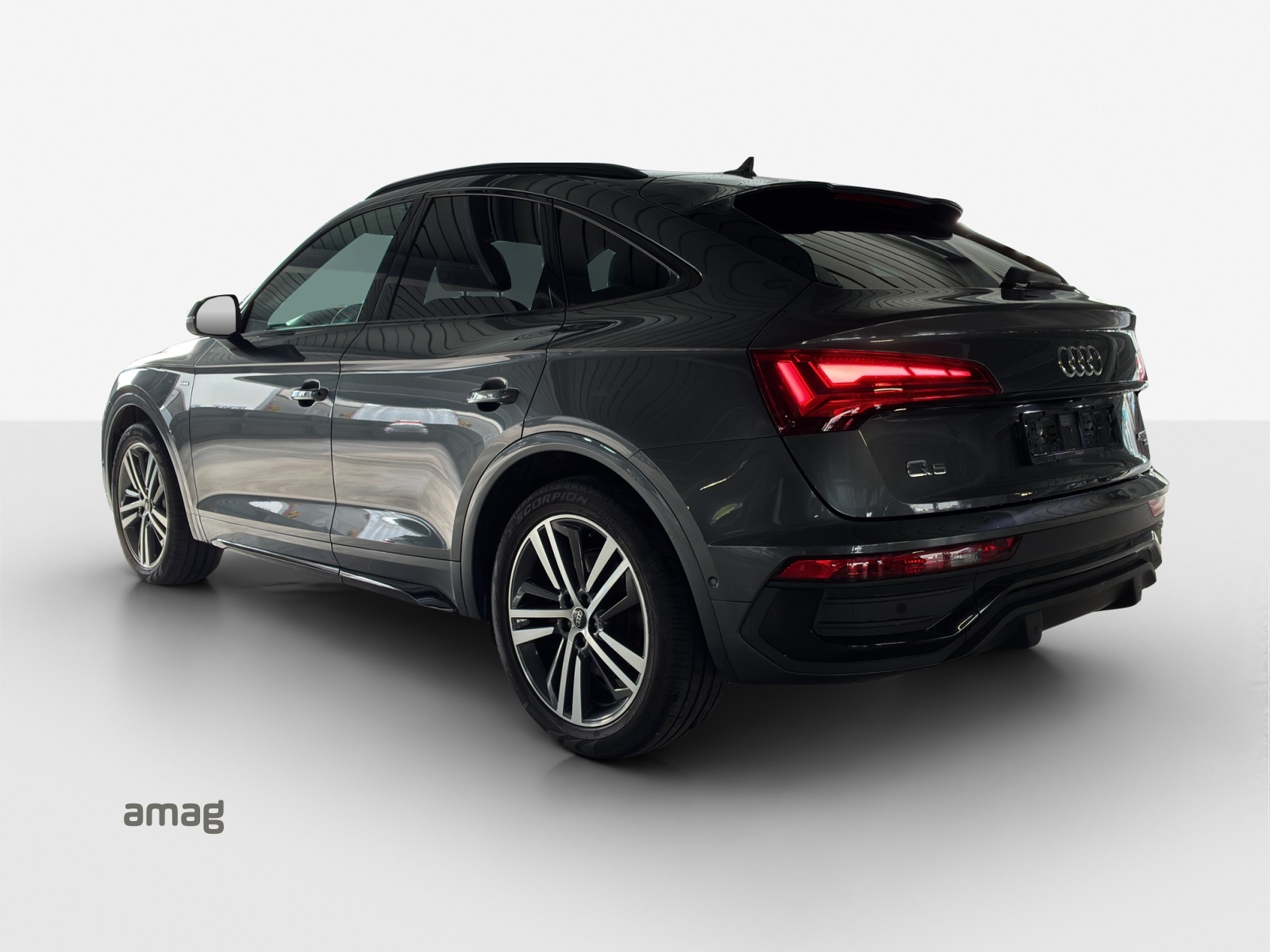 AUDI Q5 Sportback 40 TFSI S line quattro S-tronic-image-2