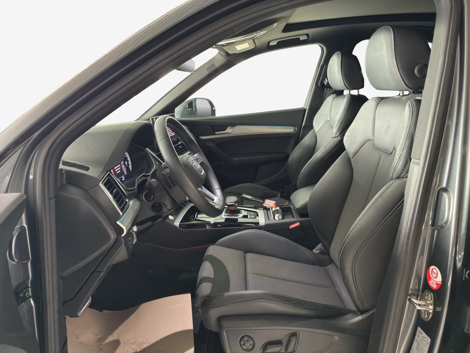 AUDI Q5 Sportback 40 TFSI S line quattro S-tronic-image-7