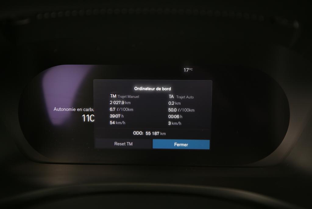 VOLVO V60 Cross Country 2.0 B4 Ultimate AWD-image-15