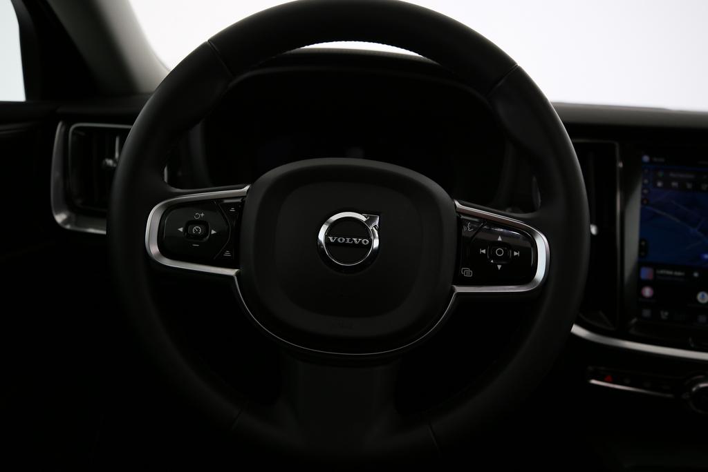 VOLVO V60 Cross Country 2.0 B4 Ultimate AWD-image-9