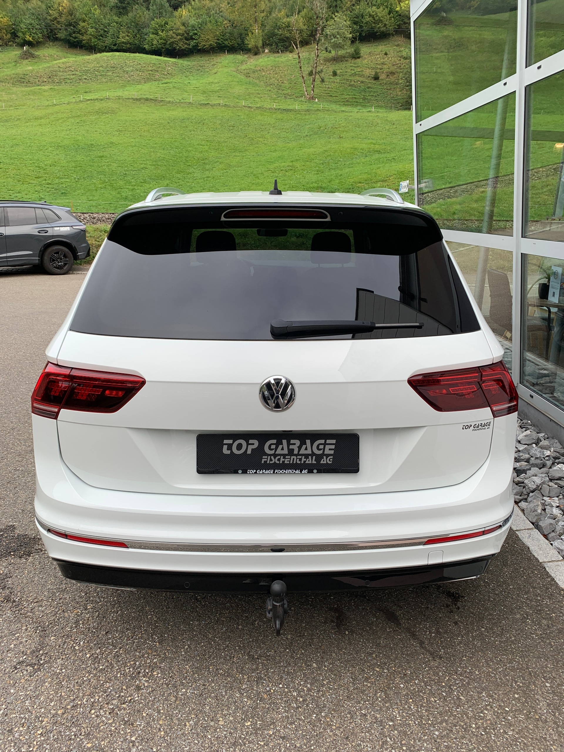 VW Tiguan Allspace 2.0TSI Highline 4Motion DSG-image-5