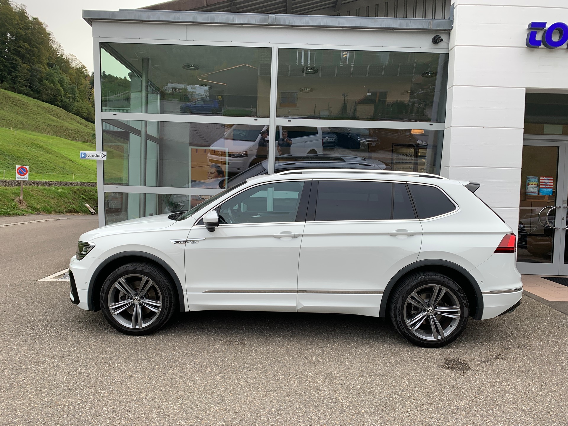 VW Tiguan Allspace 2.0TSI Highline 4Motion DSG-image-3