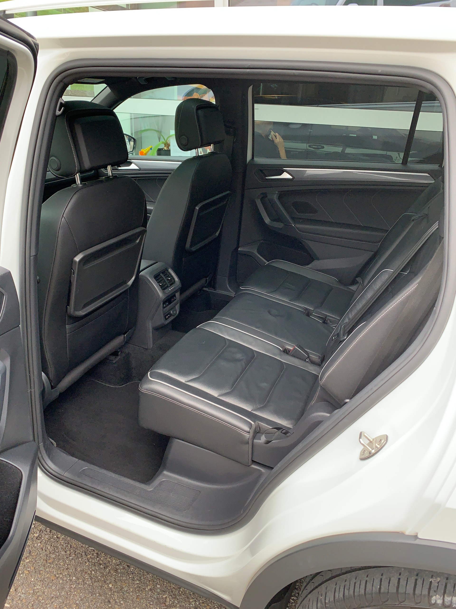 VW Tiguan Allspace 2.0TSI Highline 4Motion DSG-image-19