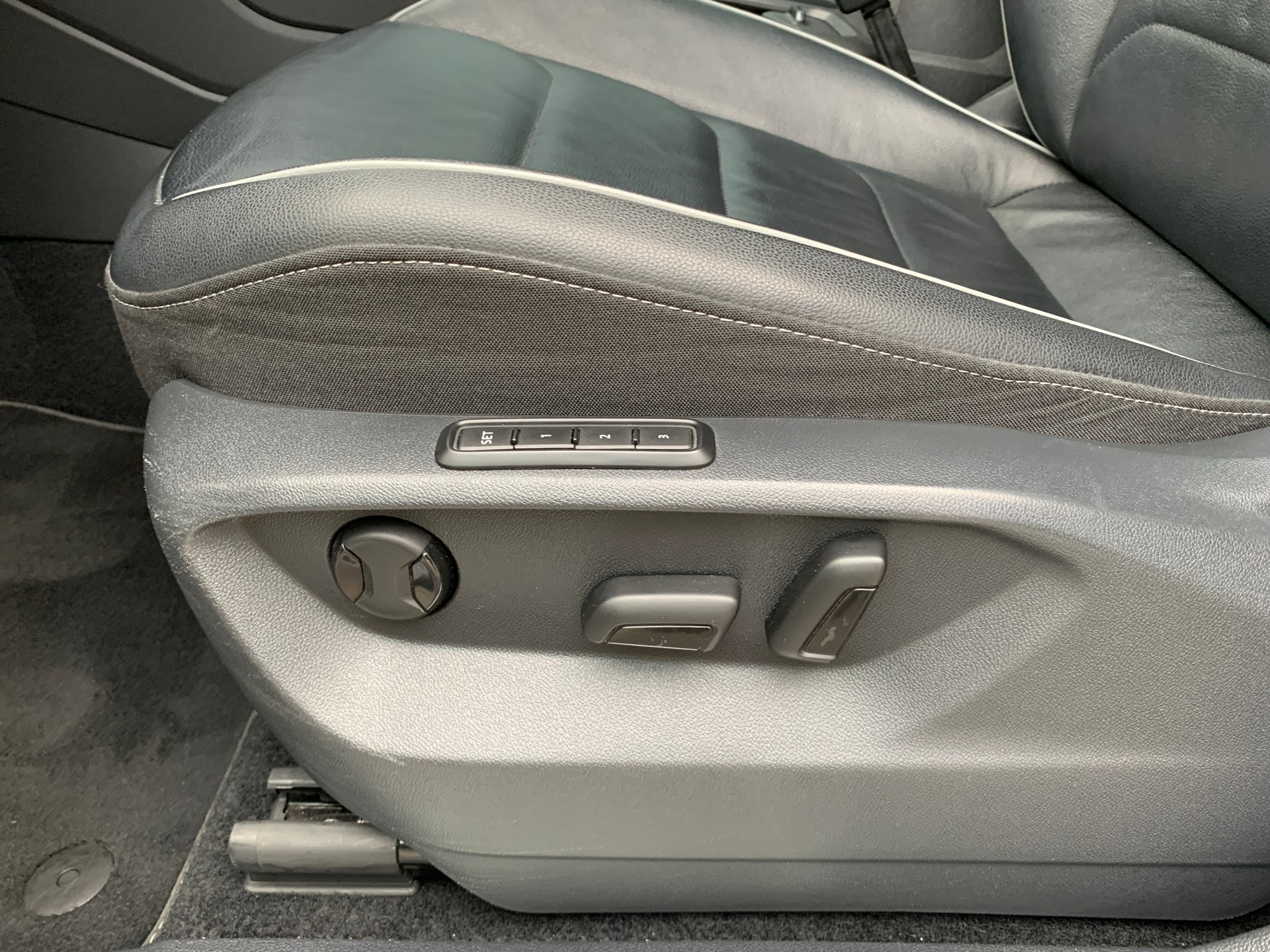 VW Tiguan Allspace 2.0TSI Highline 4Motion DSG-image-11
