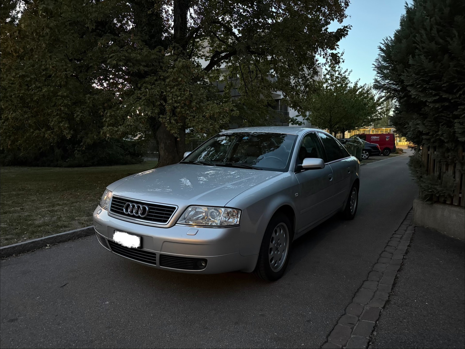 AUDI 2.8 E V6 30V quattro-image-0