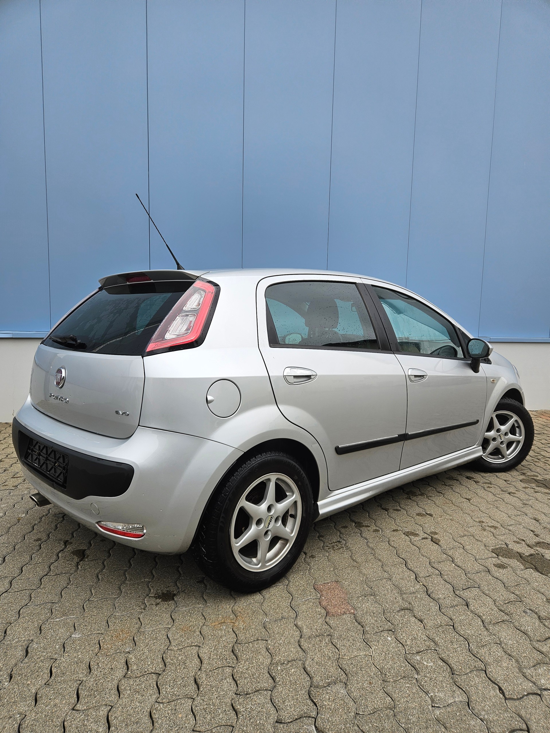 FIAT Punto Evo 1.4 16V Sporting-image-2