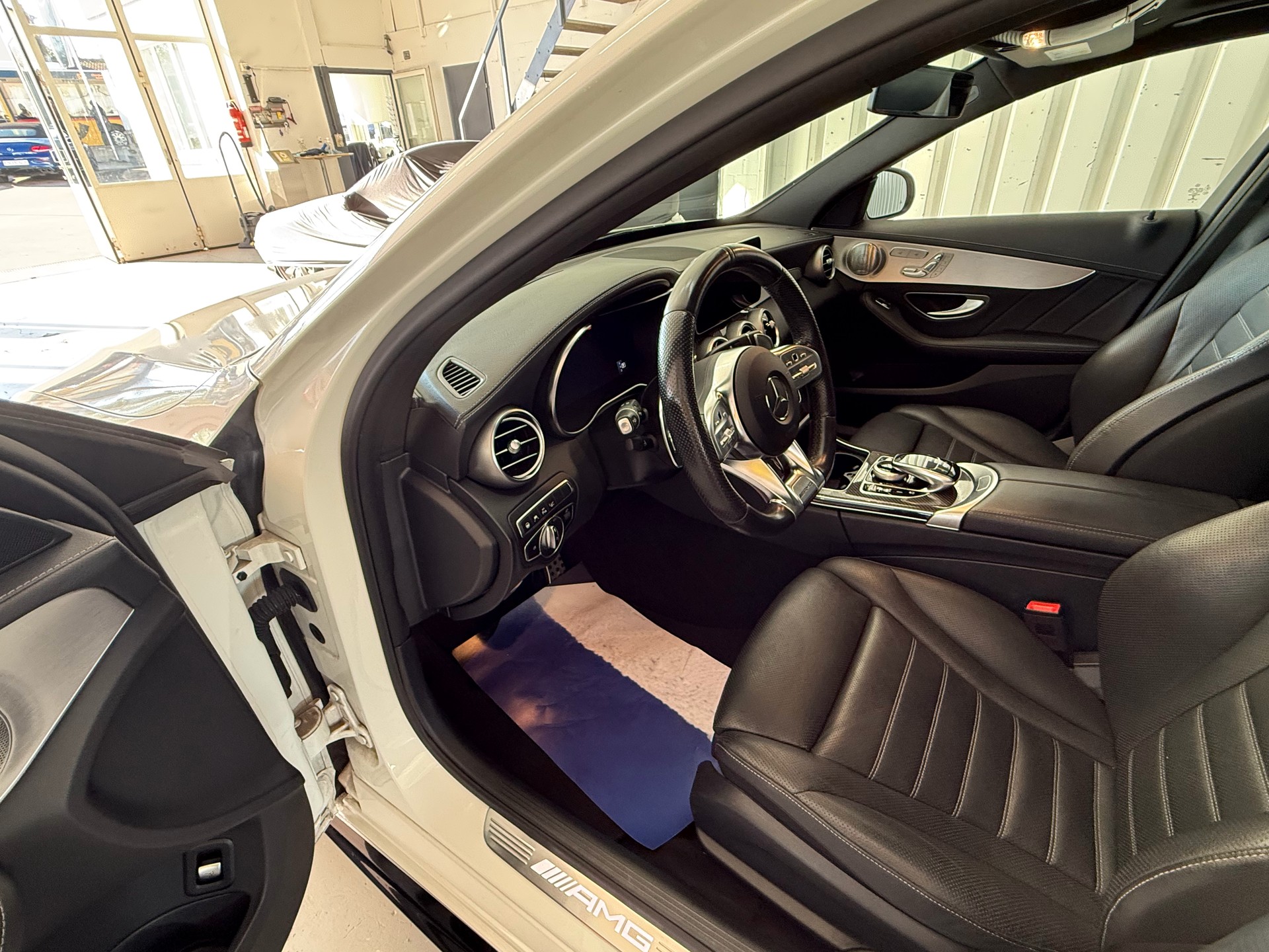 MERCEDES-BENZ C 43 AMG 4Matic-image-7