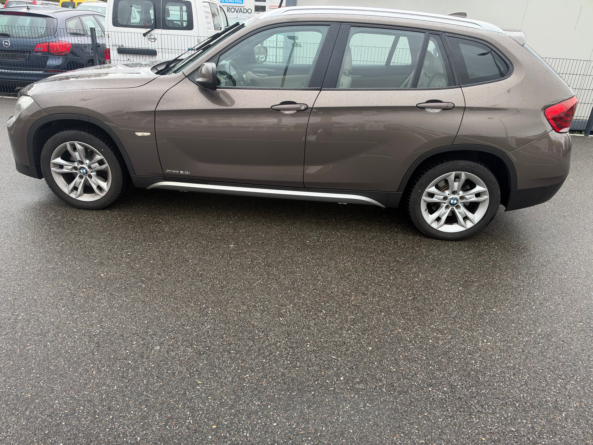 BMW X1 xDrive 20i Steptronic-image-6